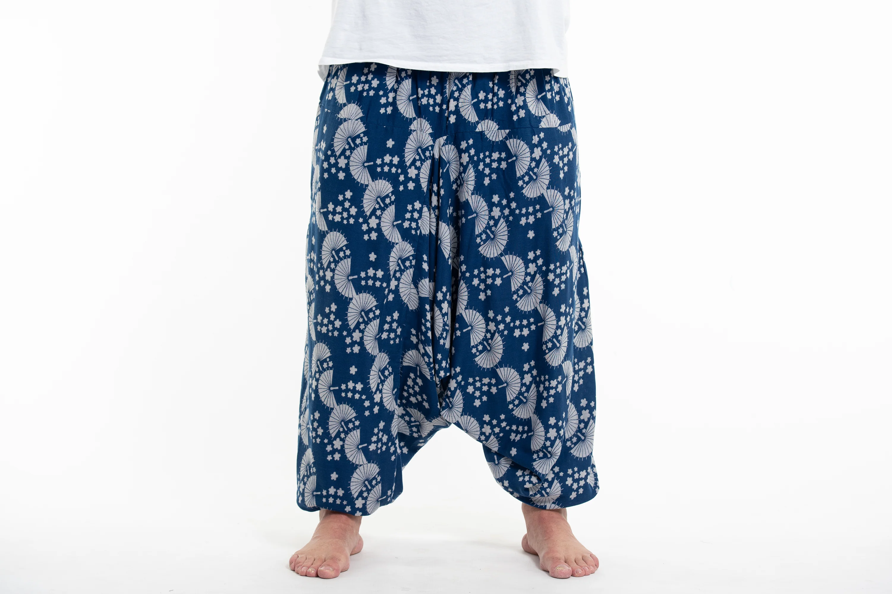 Plus Size Fan Prints Men's Low Cut Cotton Harem Pants in Indigo