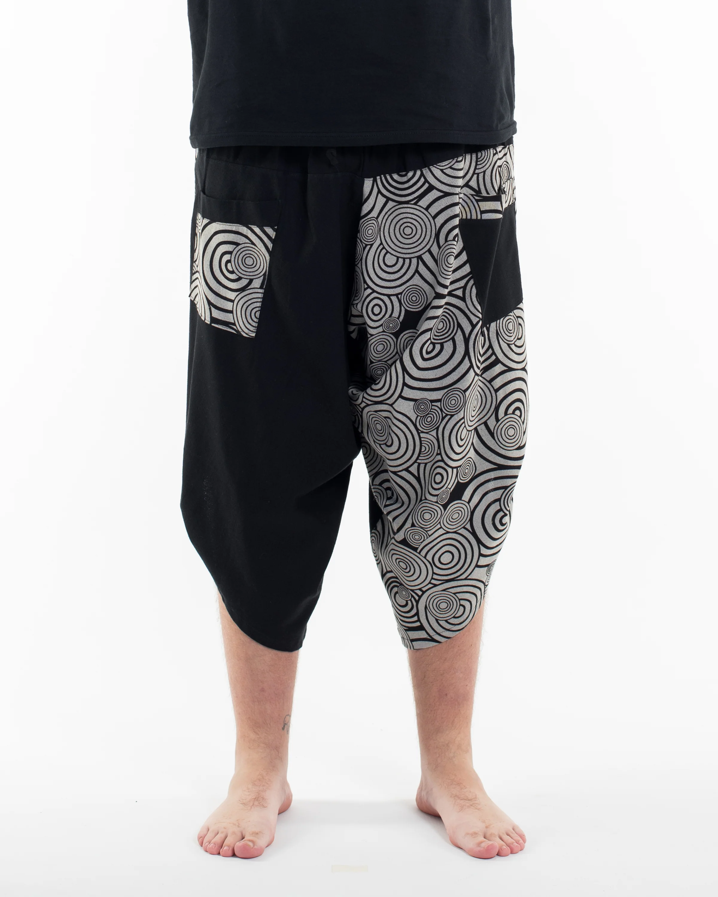 Plus Size Two Tone Swirls Prints Men's Three Quarter Pants in Black