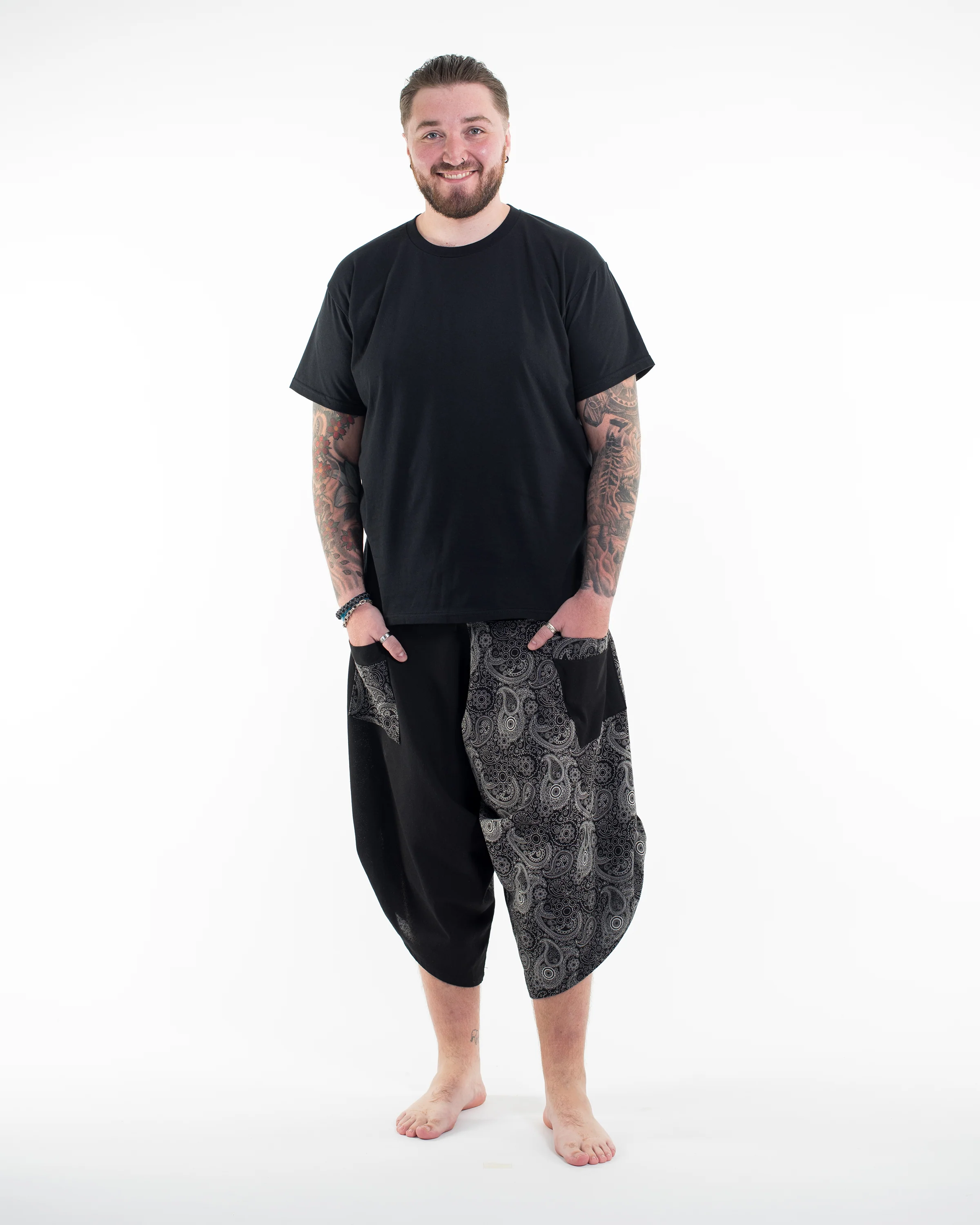 Plus Size Two Tone Paisley Prints Men's Three Quarter Pants in Black