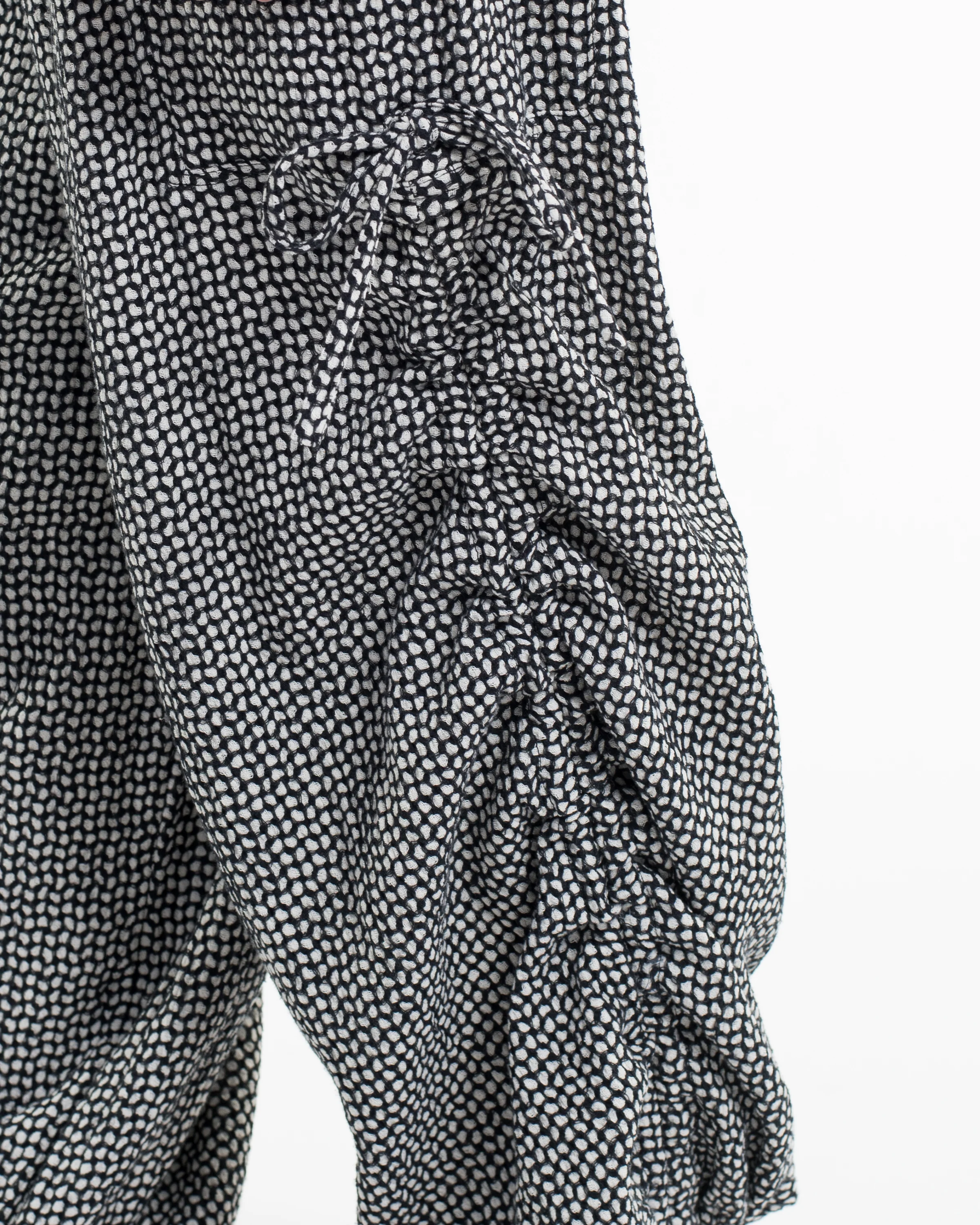 1123-Plus-Size-Men-s-Ribbed-Linen-Cotton-Blend-Pants-in-Black-3.webp Plus Size Men's Ribbed Linen Cotton Blend Pants in Black