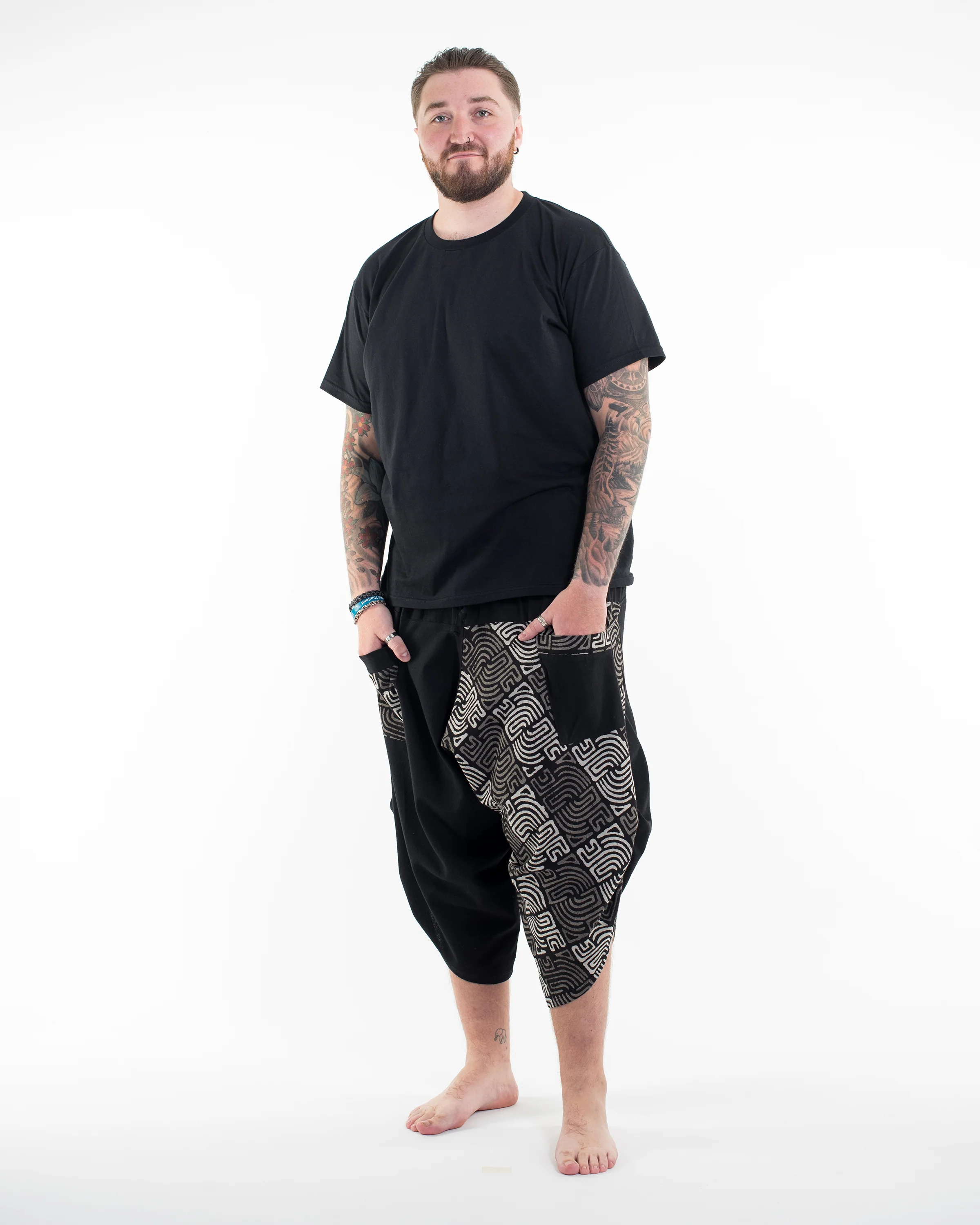 Plus Size Two Tone Maze Prints Men's Three Quarter Pants in Black