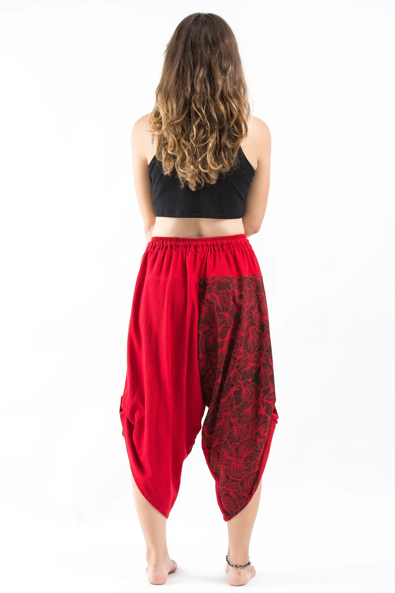 1413-Two-Tone-Leaves-Prints-Women-s-Three-Quarter-Pants-in-Red-4.webp Two Tone Leaves Prints Women's Three Quarter Pants in Red