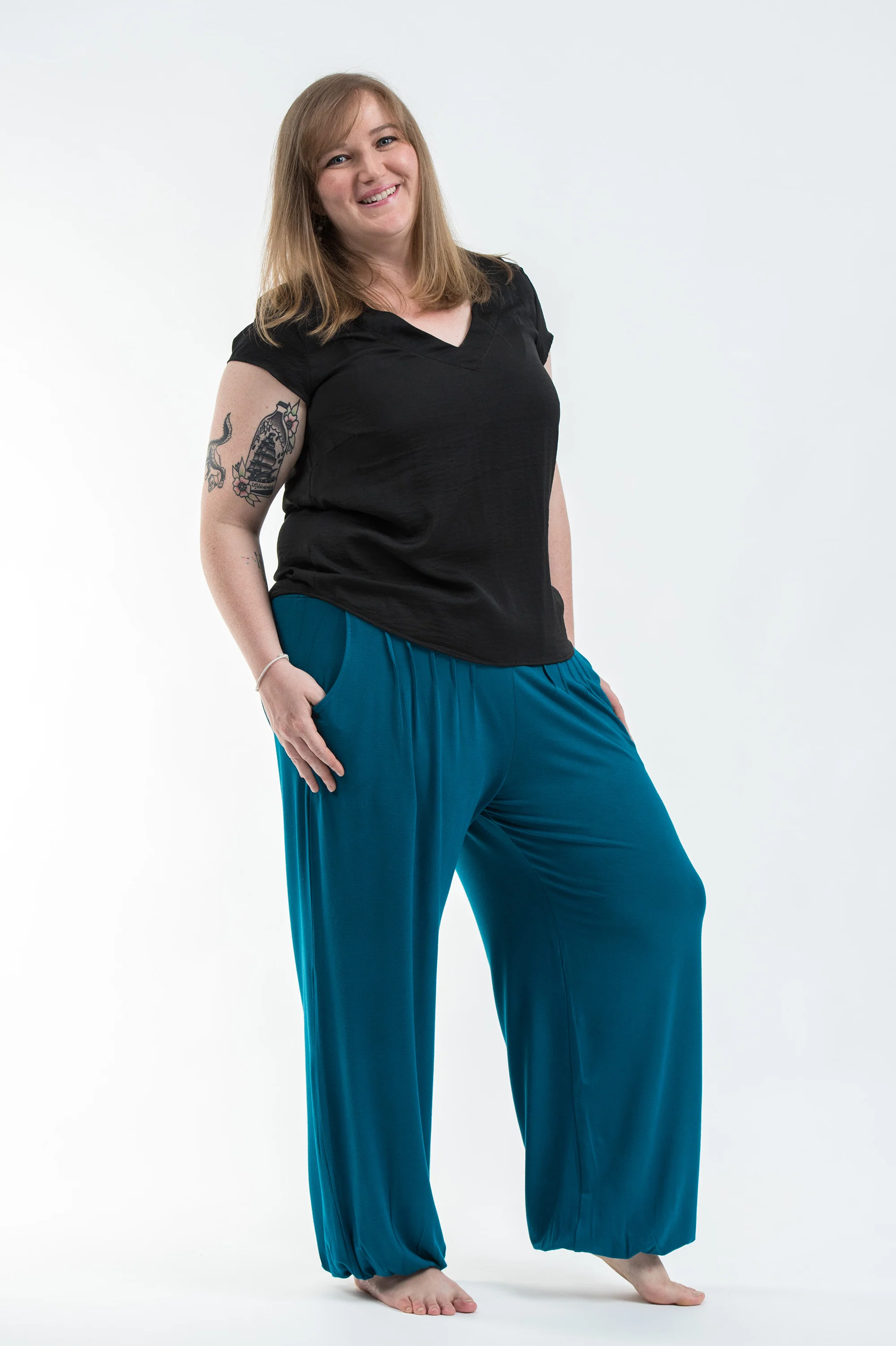 1544-Plus-Size-Cotton-Women-Harem-Pants-in-Solid-Blue-3.webp Plus Size Cotton Women Harem Pants in Solid Blue