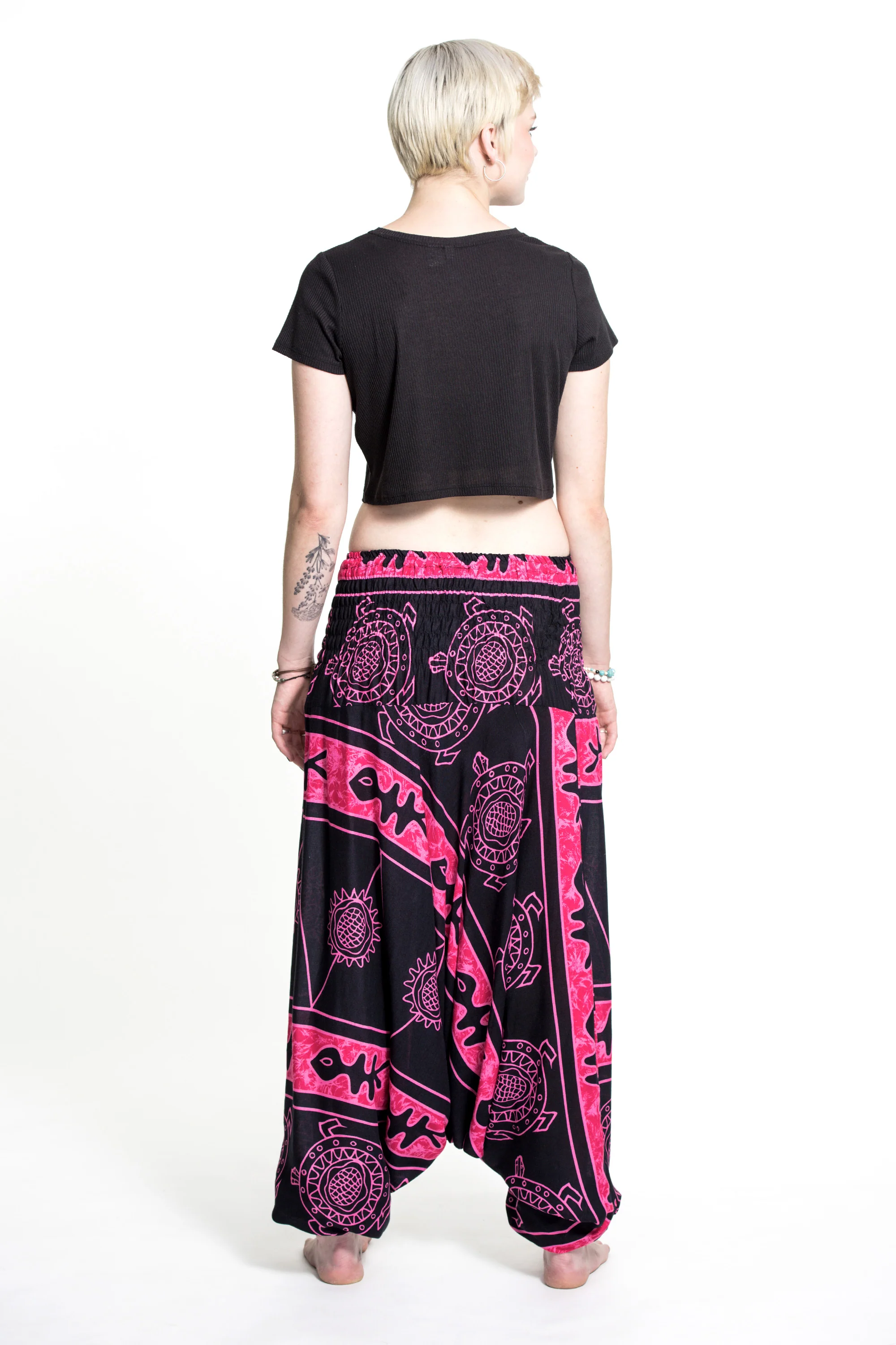 1591-Turtle-Print-2-in-1-Jumpsuit-Harem-Pants-in-Pink-4.webp Turtle Print 2-in-1 Jumpsuit Harem Pants in Pink