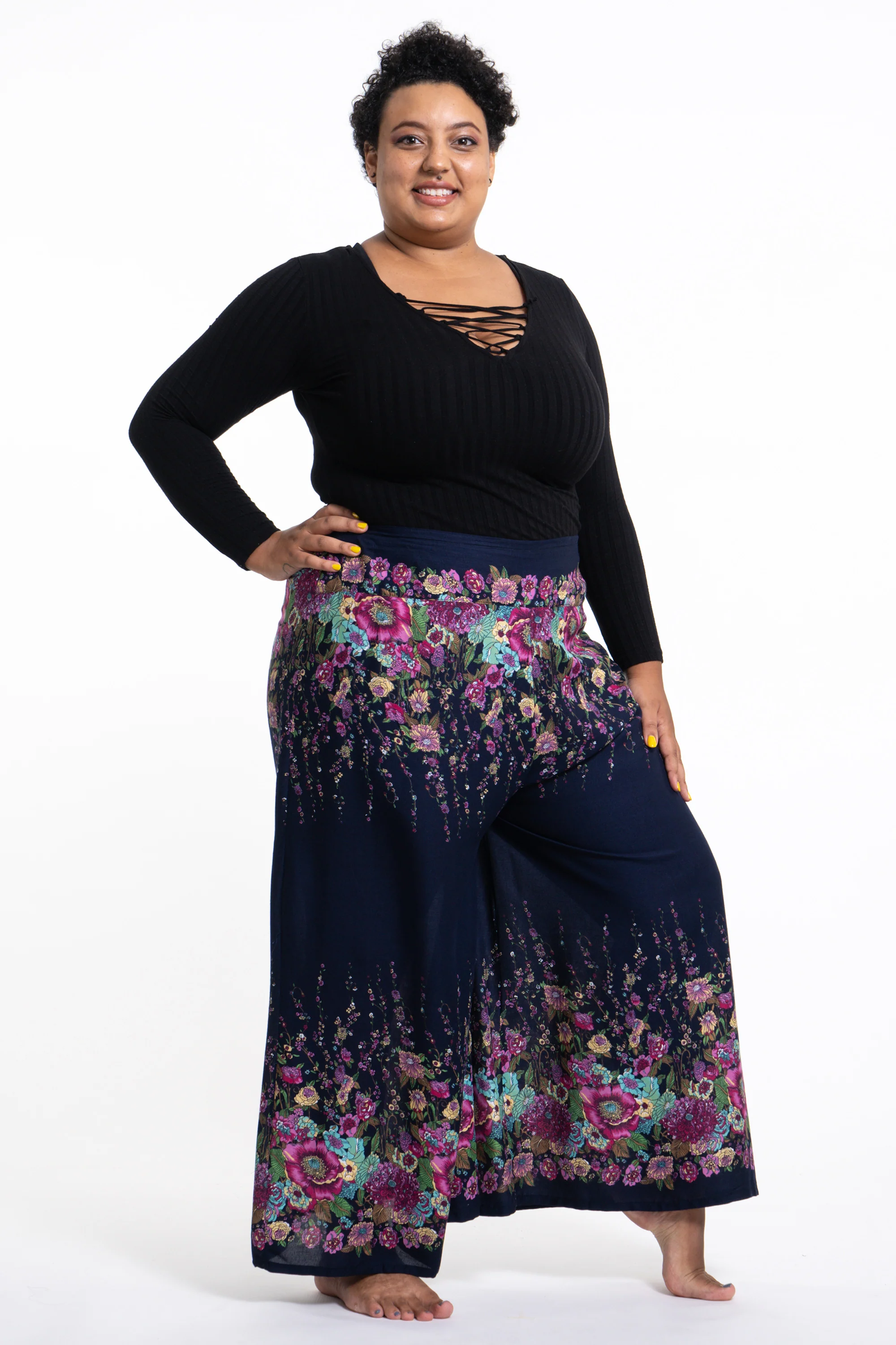 1615-Plus-Size-Floral-Palazzo-Style-Harem-Pants-in-Blue-3.webp Plus Size Floral Palazzo Style Harem Pants in Blue