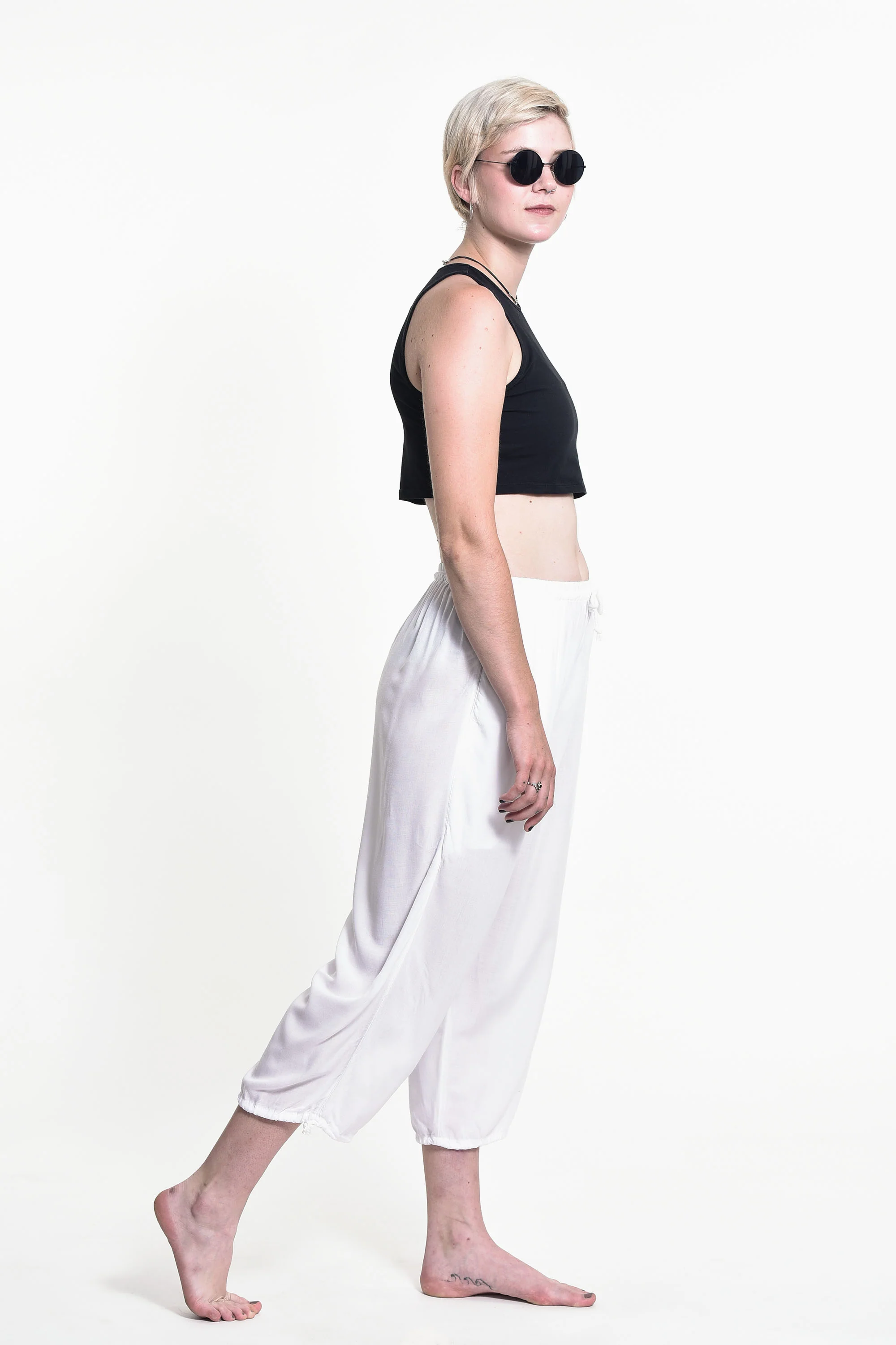 1638-Women-s-Drawstring-Yoga-Massage-Cropped-Pants-in-White-3.webp Women's Drawstring Yoga Massage Cropped Pants in White