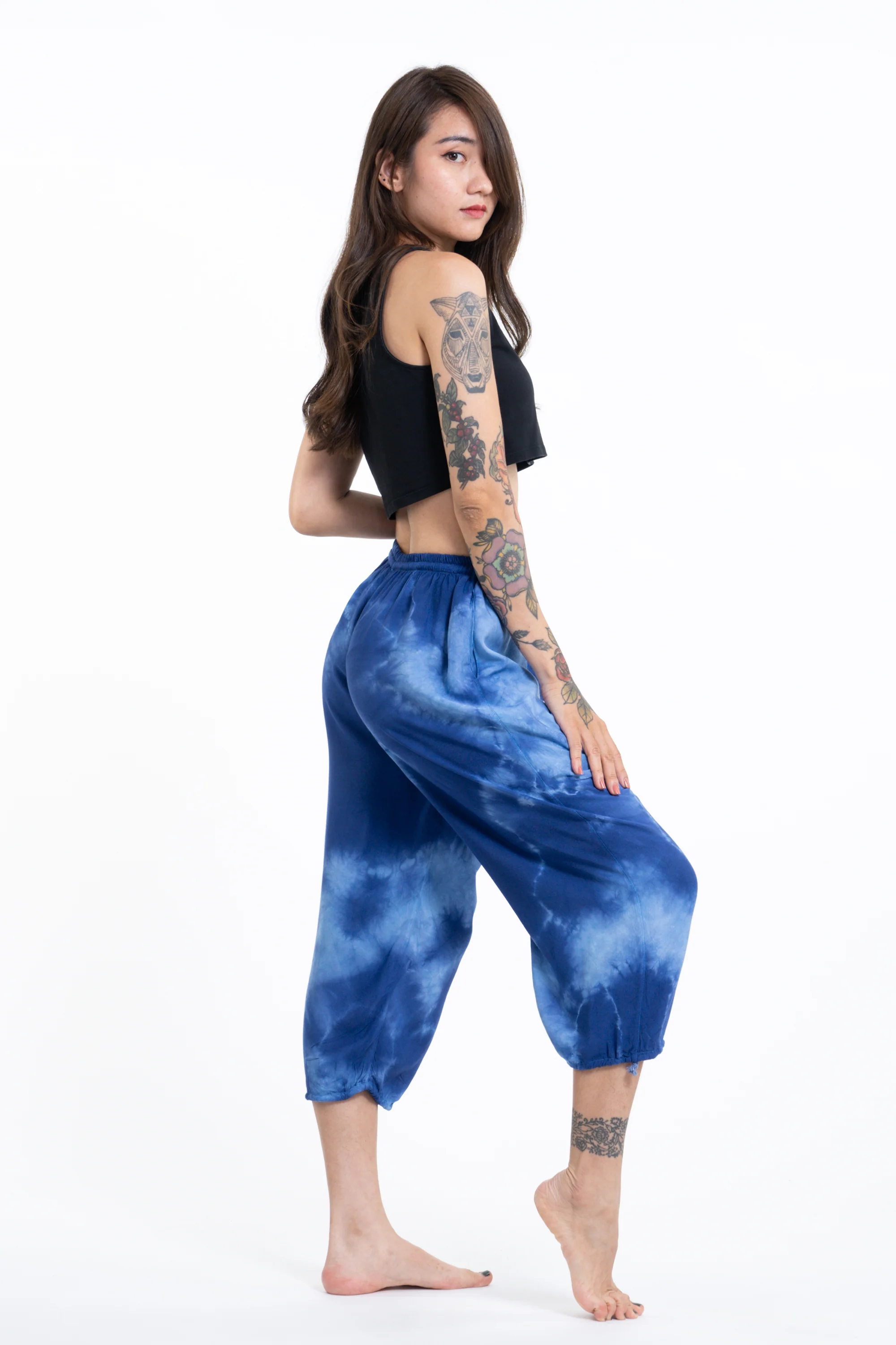 1679-Women-s-Tie-Dye-Drawstring-Yoga-Massage-Cropped-Pants-in-Blue-3.webp Women's Tie Dye Drawstring Yoga Massage Cropped Pants in Blue