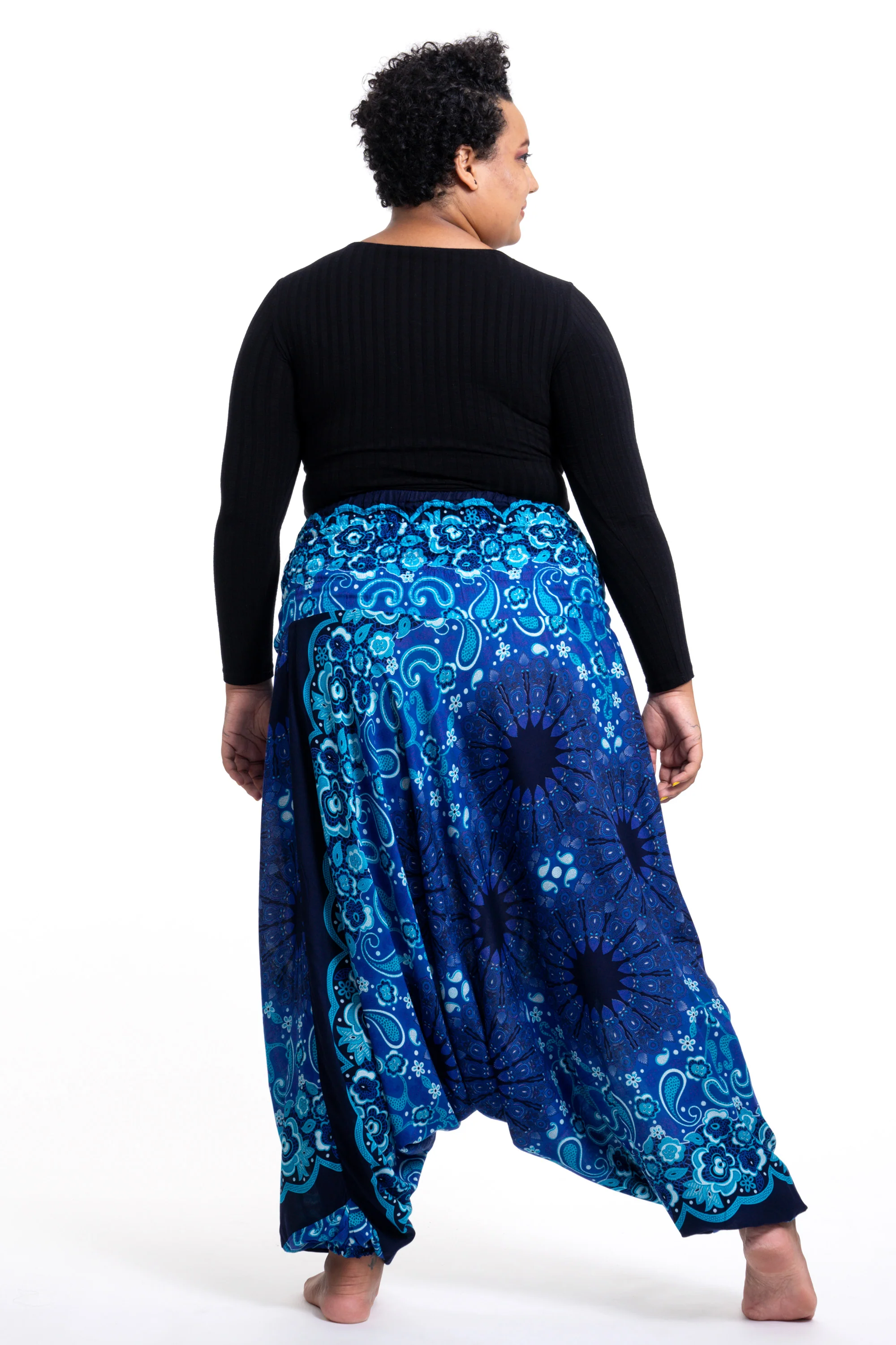 1695-Plus-Size-Paisley-Mandalas-2-in-1-Jumpsuit-Harem-Pants-in-Blue-4.webp Plus Size Paisley Mandalas 2-in-1 Jumpsuit Harem Pants in Blue