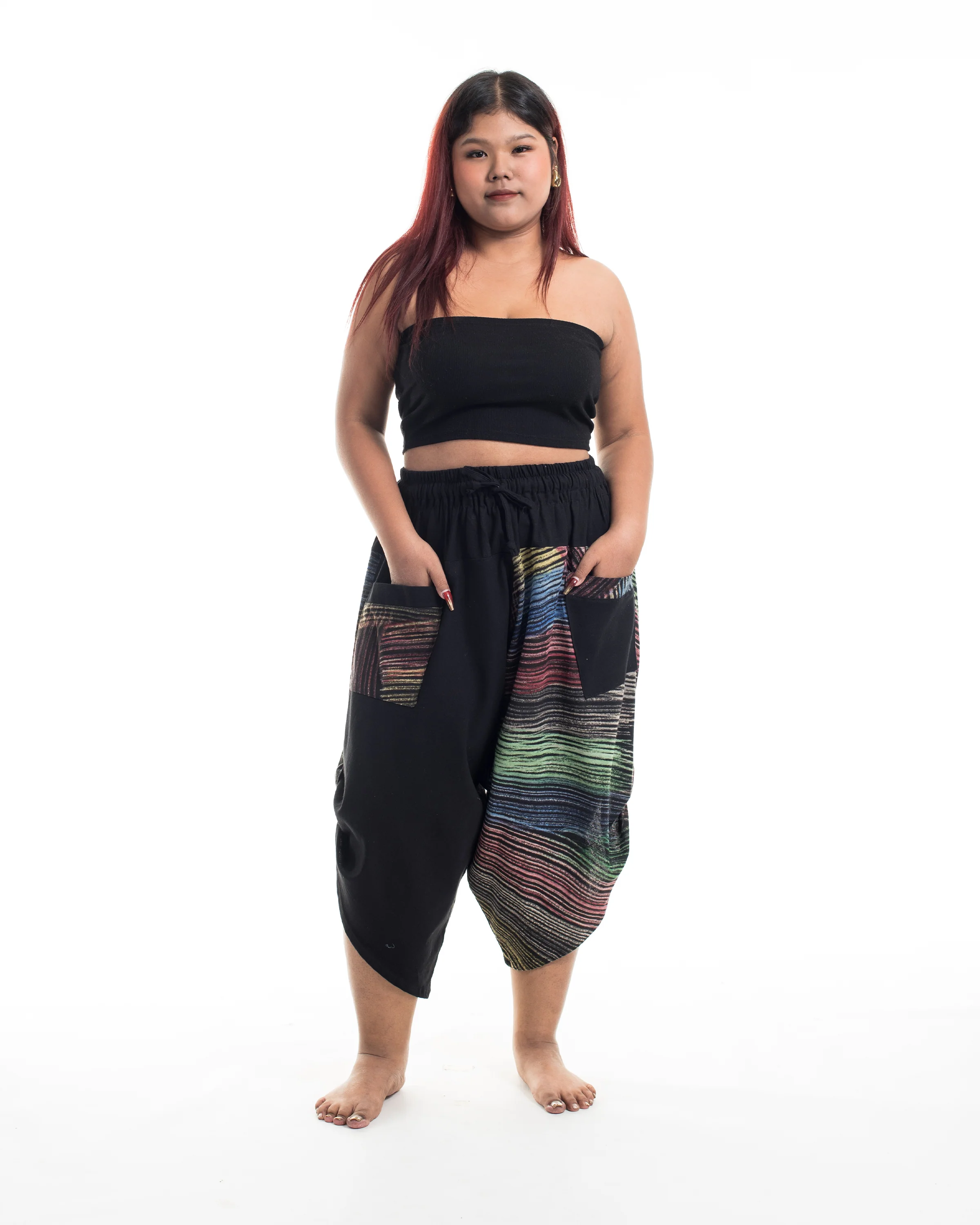 1715-Plus-Size-Two-Tone-Rainbow-Prints-Women-s-Three-Quarter-Pants-in-Black-4.webp Plus Size Two Tone Rainbow Prints Women's Three Quarter Pants in Black