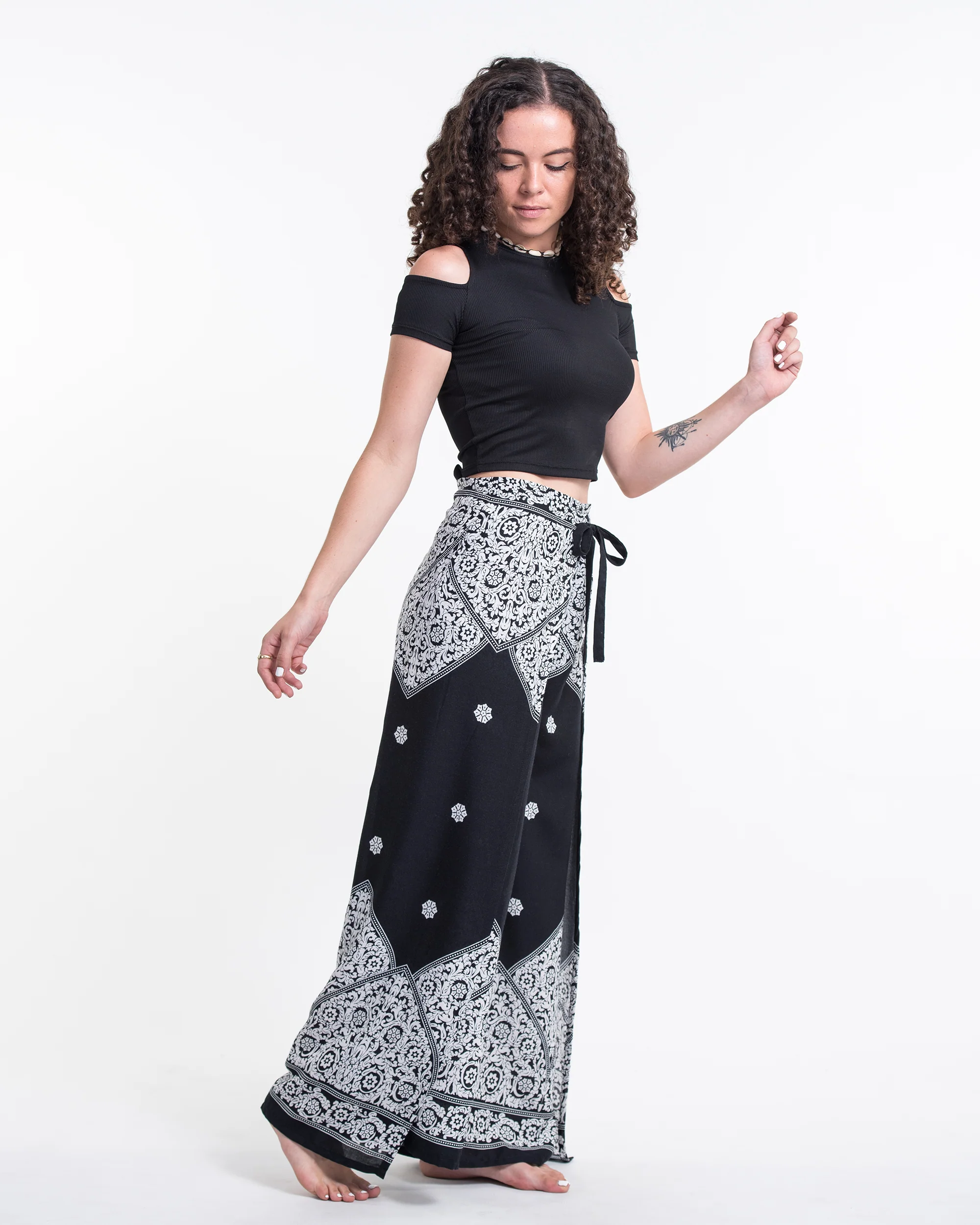 1748-Blooming-Vines-Wrap-Palazzo-Style-Harem-Pants-in-Black-3.webp Blooming Vines Wrap Palazzo Style Harem Pants in Black