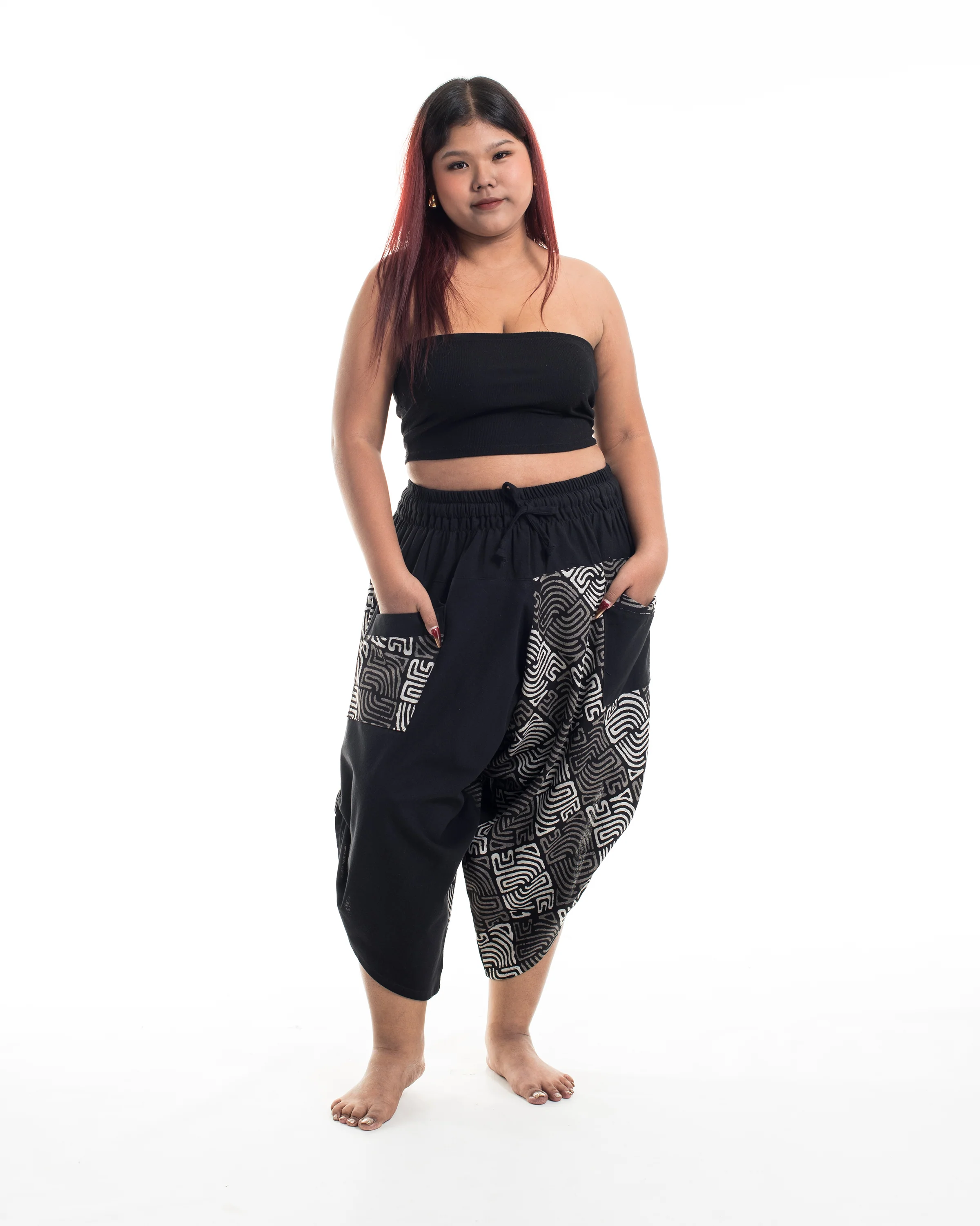 Plus Size Two Tone Maze Prints Women's Three Quarter Pants in Black