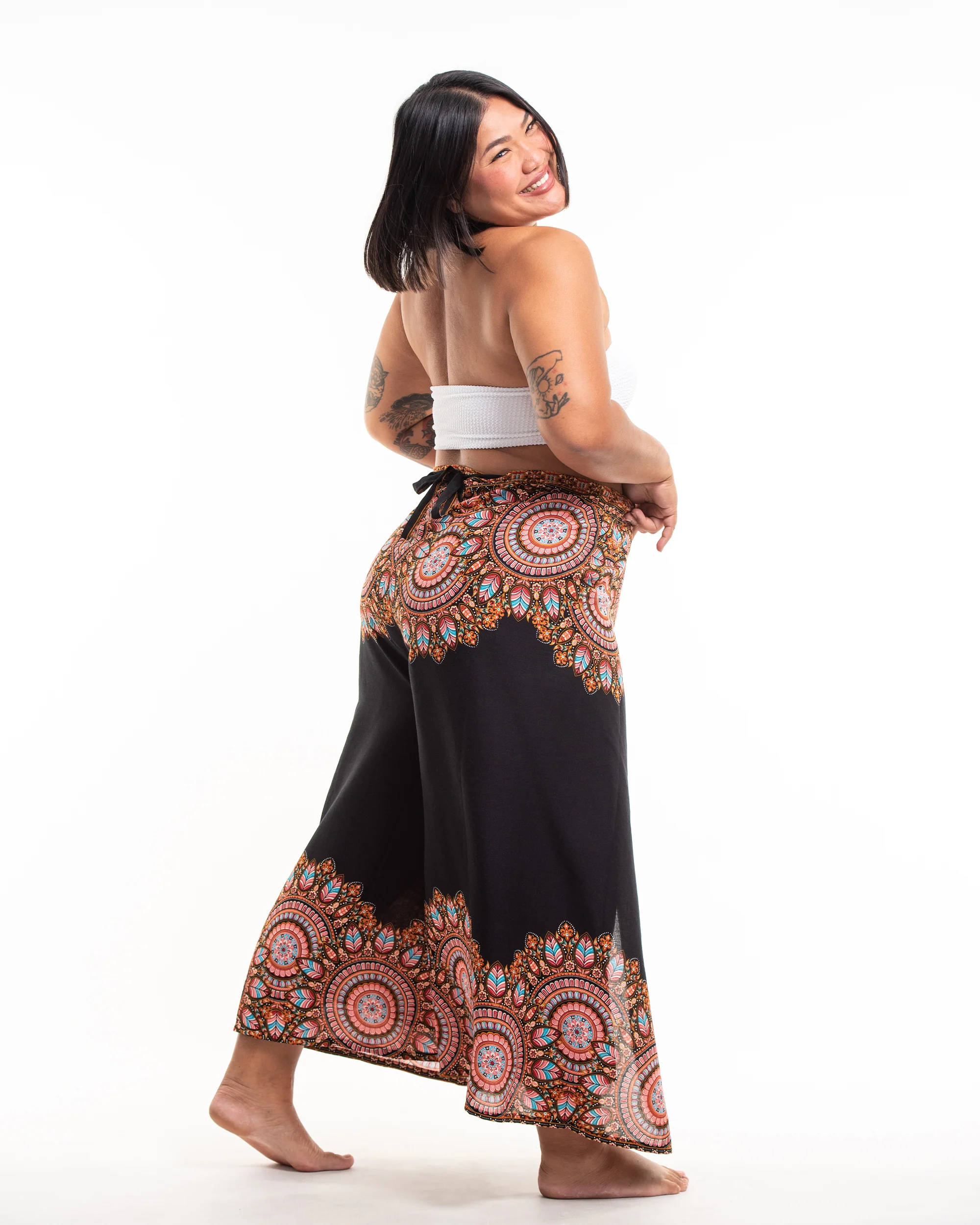 1788-Plus-Size-Feather-Mandalas-Wrap-Palazzo-Style-Harem-Pants-in-Black-3.webp Plus Size Feather Mandalas Wrap Palazzo Style Harem Pants in Black