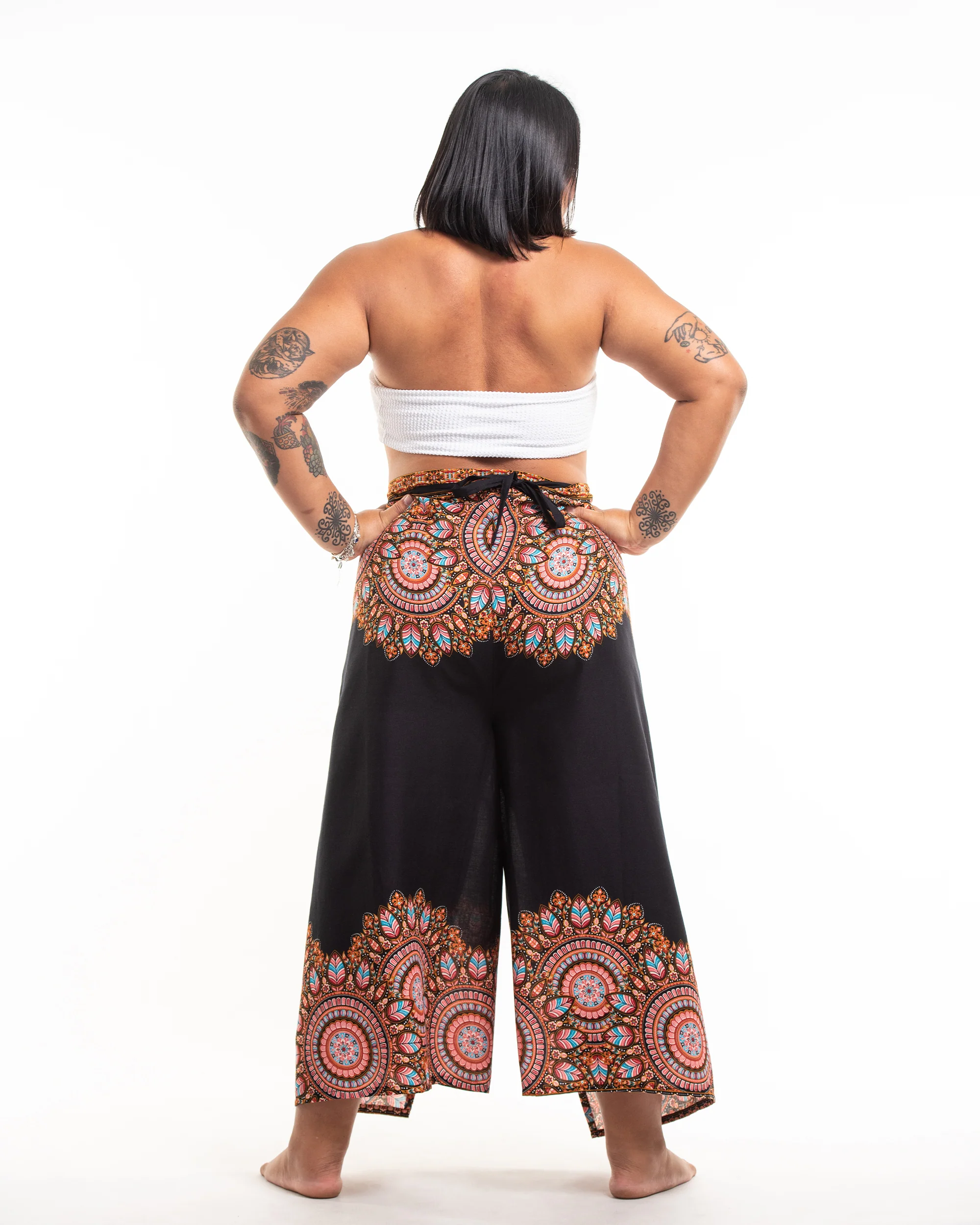 1788-Plus-Size-Feather-Mandalas-Wrap-Palazzo-Style-Harem-Pants-in-Black-4.webp Plus Size Feather Mandalas Wrap Palazzo Style Harem Pants in Black