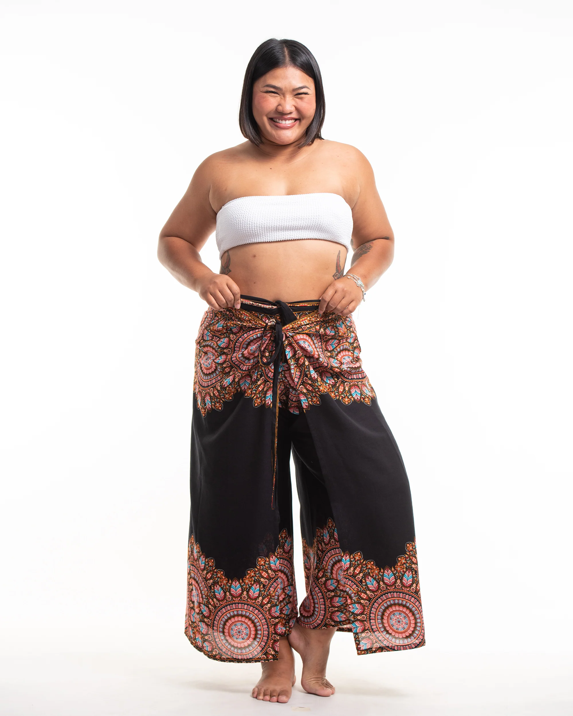 1788-Plus-Size-Feather-Mandalas-Wrap-Palazzo-Style-Harem-Pants-in-Black-5.webp Plus Size Feather Mandalas Wrap Palazzo Style Harem Pants in Black
