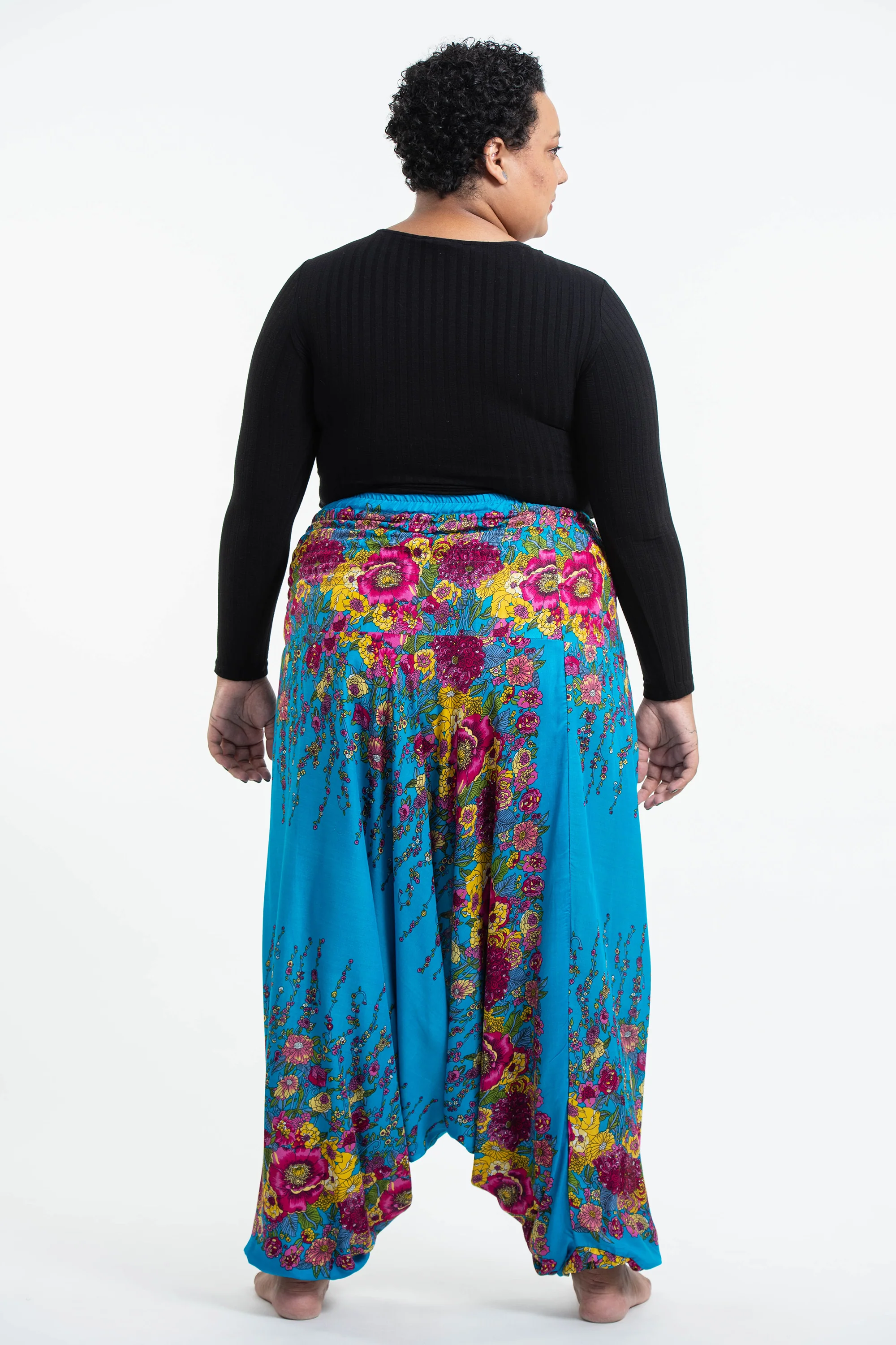 1792-Plus-Size-Floral-2-in-1-Jumpsuit-Harem-Pants-in-Ocean-Blue-4.webp Plus Size Floral 2-in-1 Jumpsuit Harem Pants in Ocean Blue