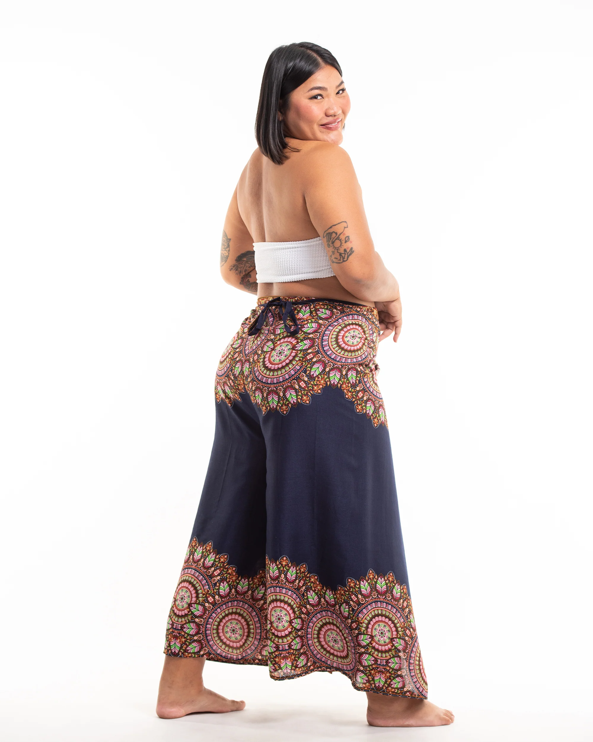 1823-Plus-Size-Feather-Mandalas-Wrap-Palazzo-Style-Harem-Pants-in-Navy-3.webp Plus Size Feather Mandalas Wrap Palazzo Style Harem Pants in Navy
