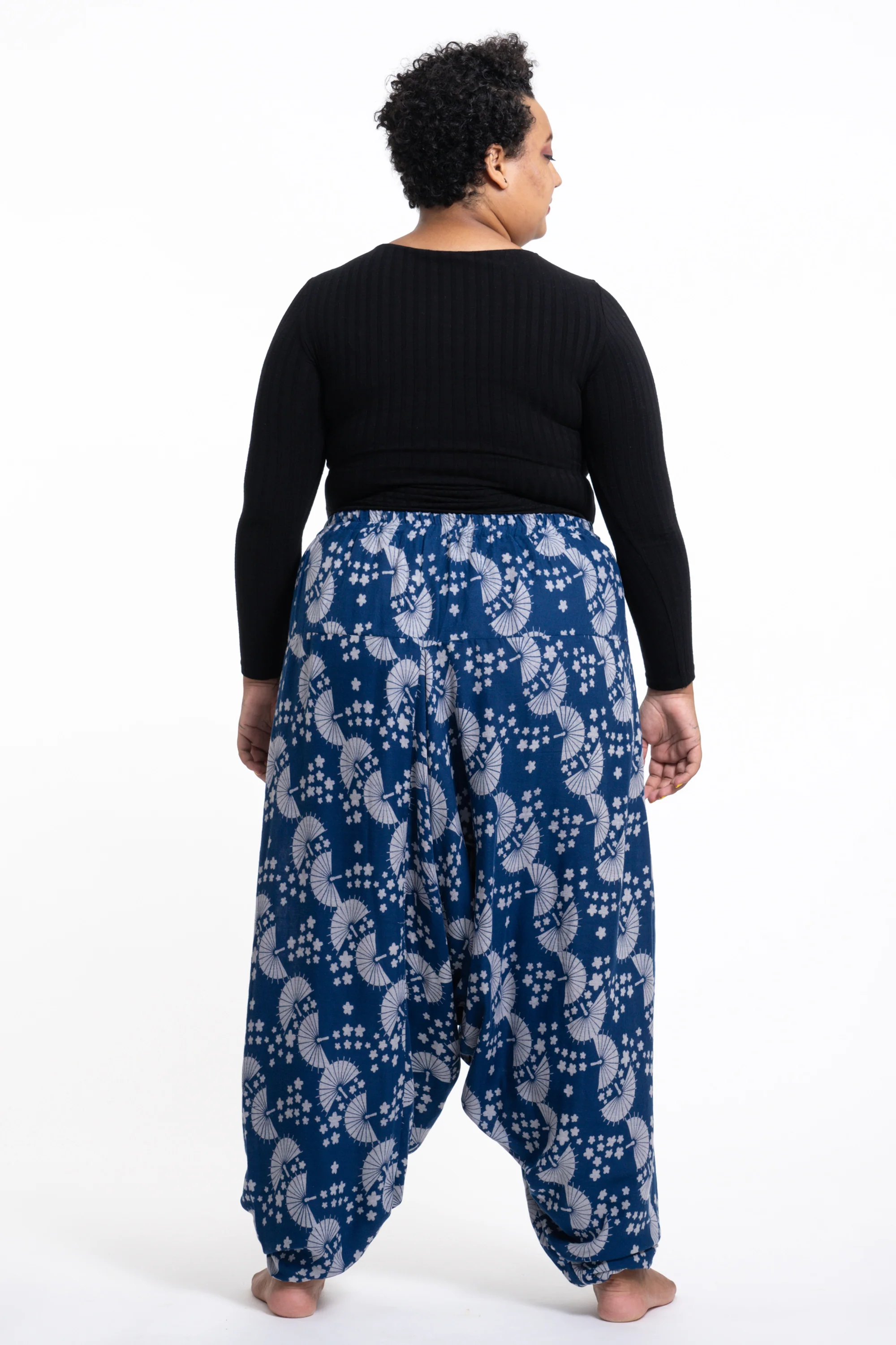 1831-Plus-Size-Fan-Prints-Women-s-Low-Cut-Cotton-Harem-Pants-in-Indigo-4.webp Plus Size Fan Prints Women's Low Cut Cotton Harem Pants in Indigo
