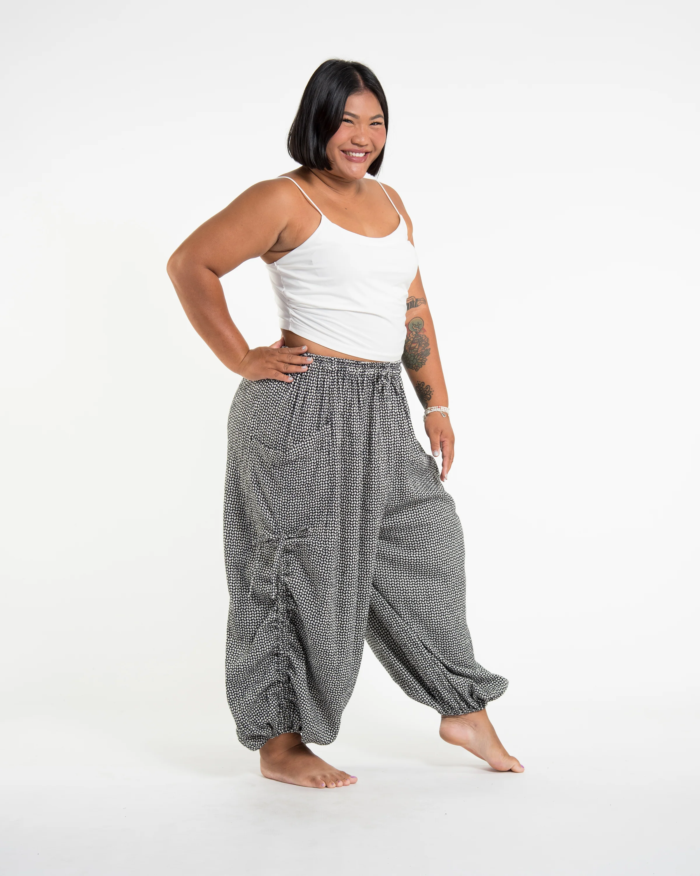 1861-Plus-Size-Women-s-Ribbed-Linen-Cotton-Blend-Pants-in-Black-3.webp Plus Size Women's Ribbed Linen Cotton Blend Pants in Black