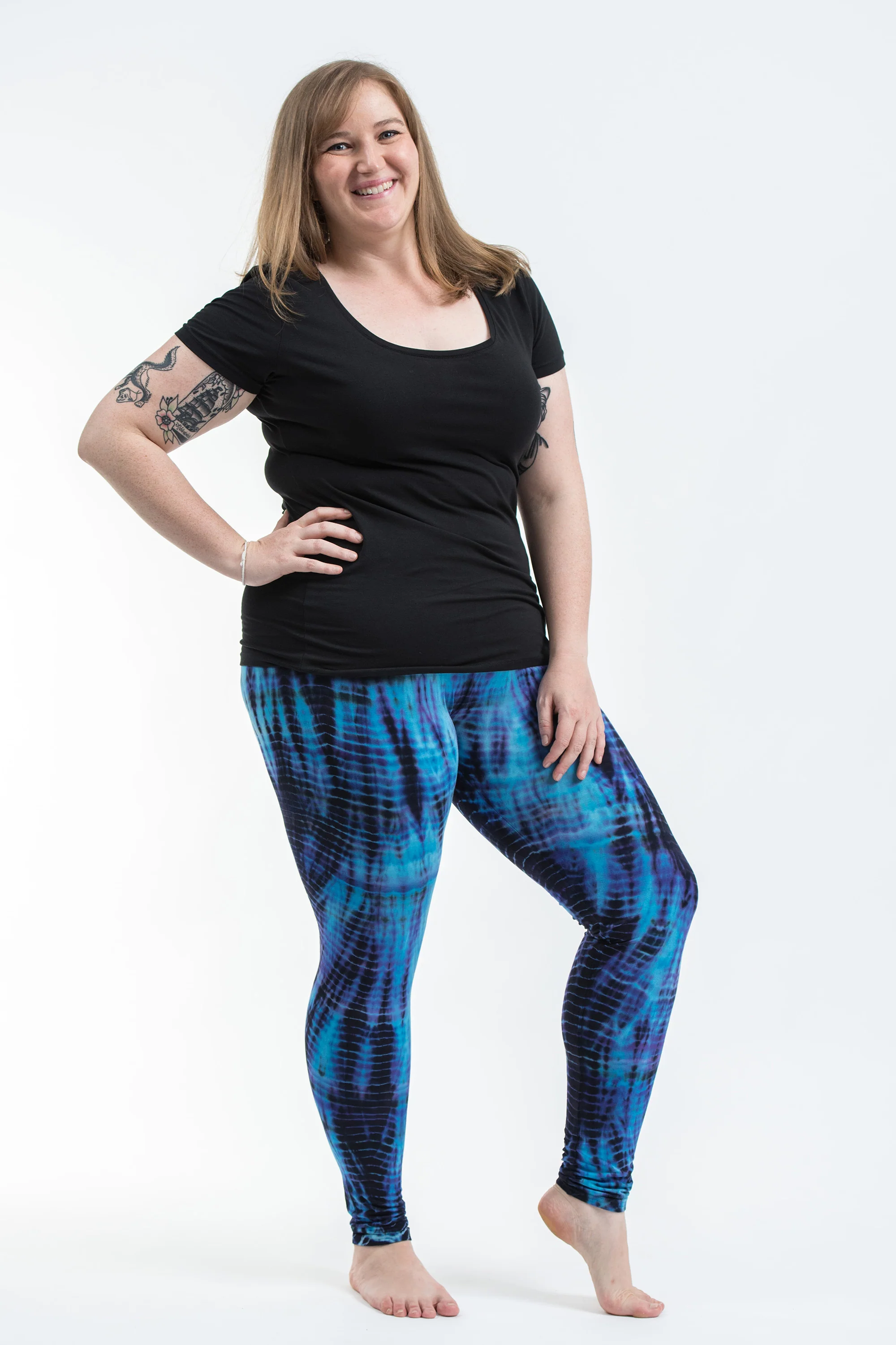 1909-Plus-Size-Lightning-Stripes-Tie-Dye-Cotton-Leggings-in-Indigo-3.webp Plus Size Lightning Stripes Tie Dye Cotton Leggings in Indigo