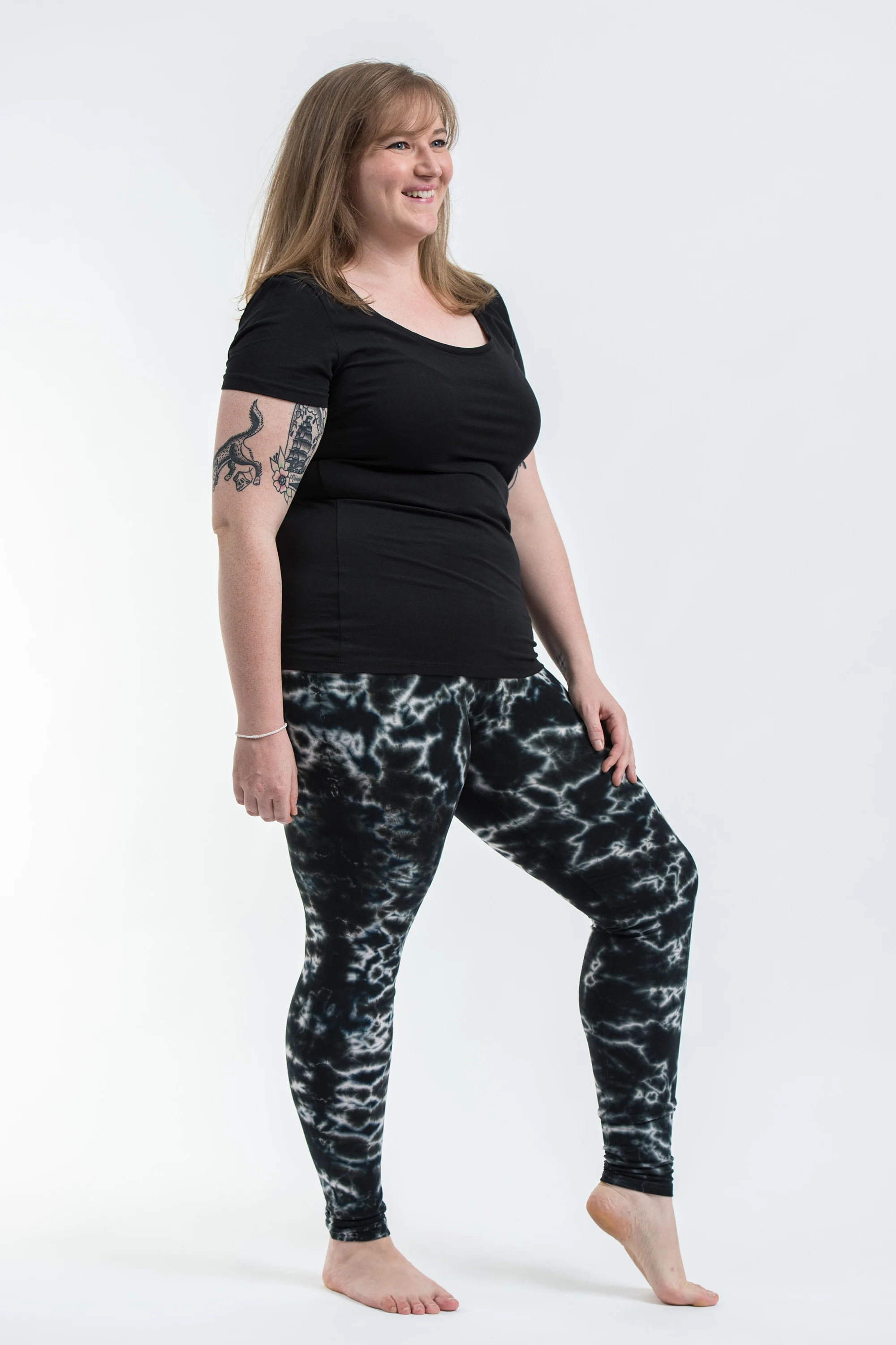 1912-Plus-Size-Marble-Tie-Dye-Cotton-Leggings-in-Black-3.webp Plus Size Marble Tie Dye Cotton Leggings in Black