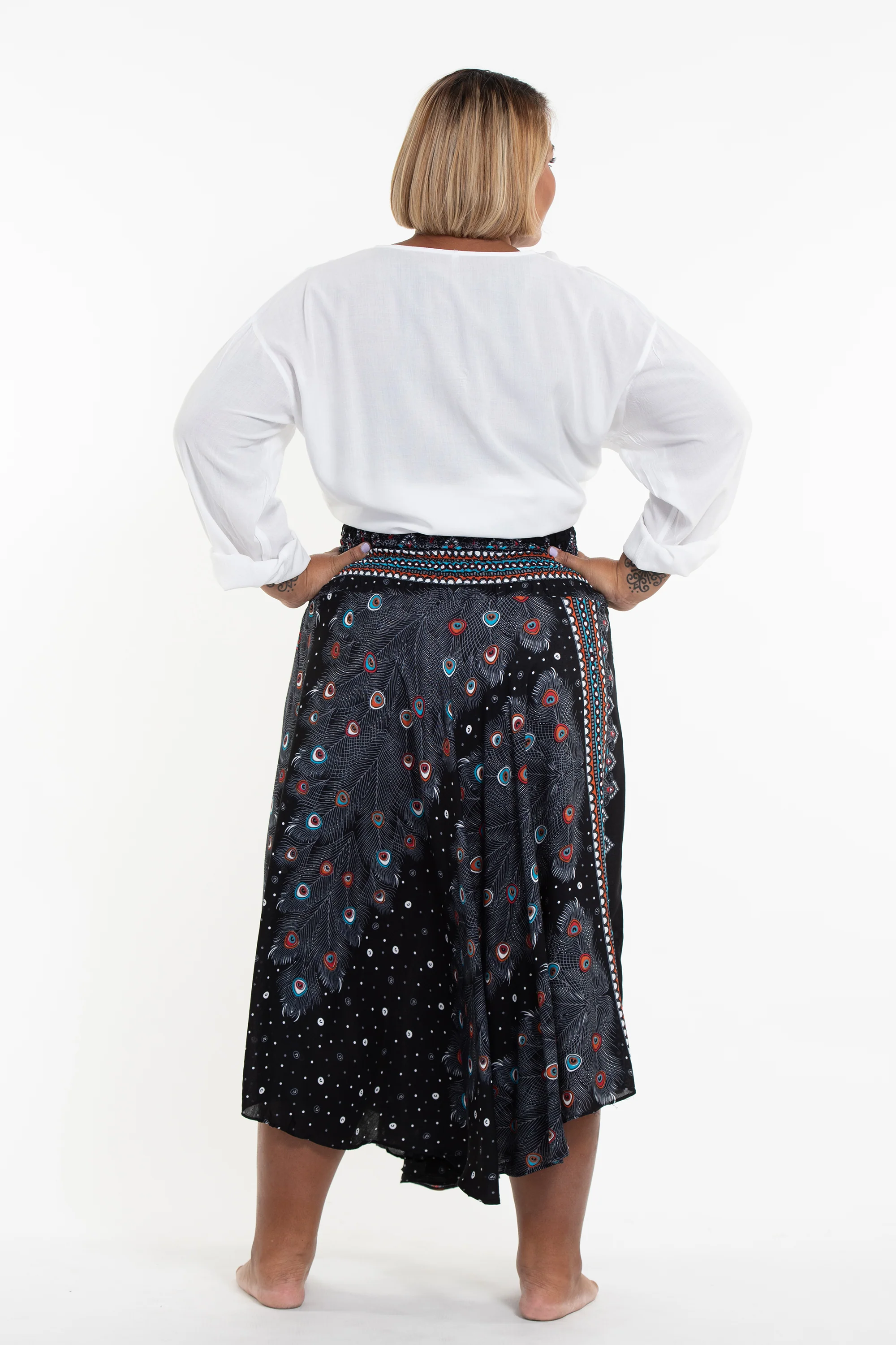 1924-Plus-Size-Peacock-Handkerchief-Midi-Skirt-in-Black-4.webp Plus Size Peacock Handkerchief Midi Skirt in Black
