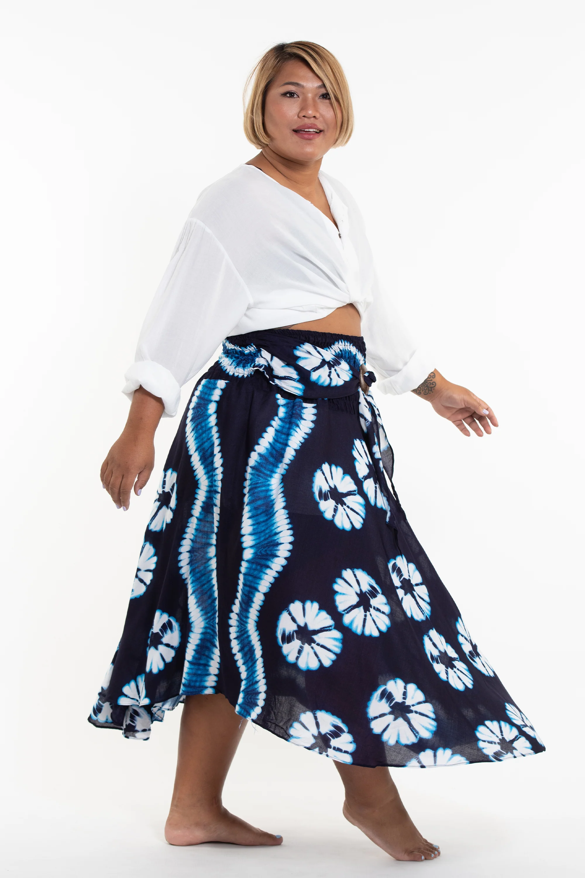 1925-Plus-Size-Tie-Dye-Handkerchief-Midi-Skirt-in-Indigo-3.webp Plus Size Tie Dye Handkerchief Midi Skirt in Indigo