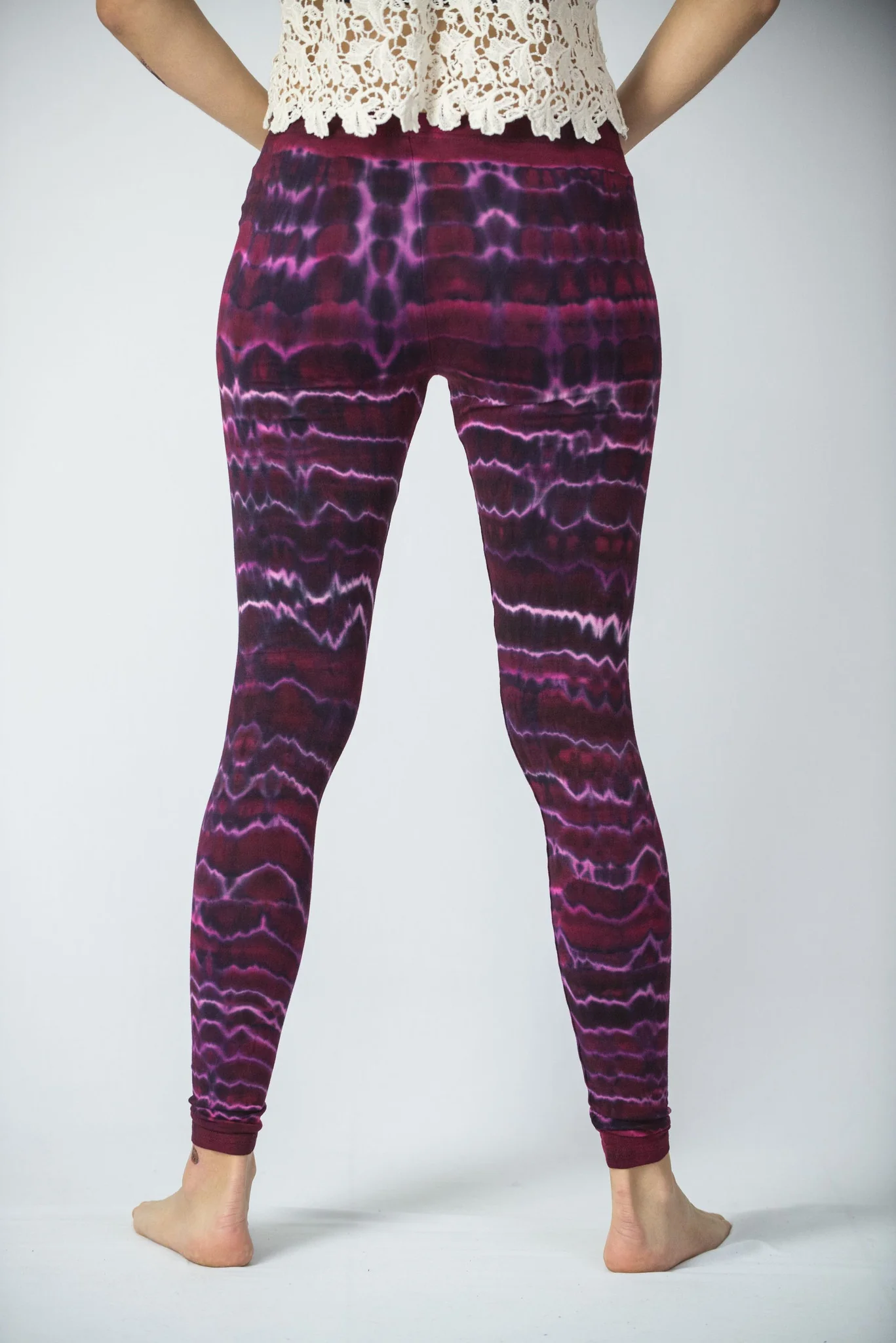 2079-Melting-Stripes-Tie-Dye-Cotton-Leggings-in-Magenta-4.webp Melting Stripes Tie Dye Cotton Leggings in Magenta