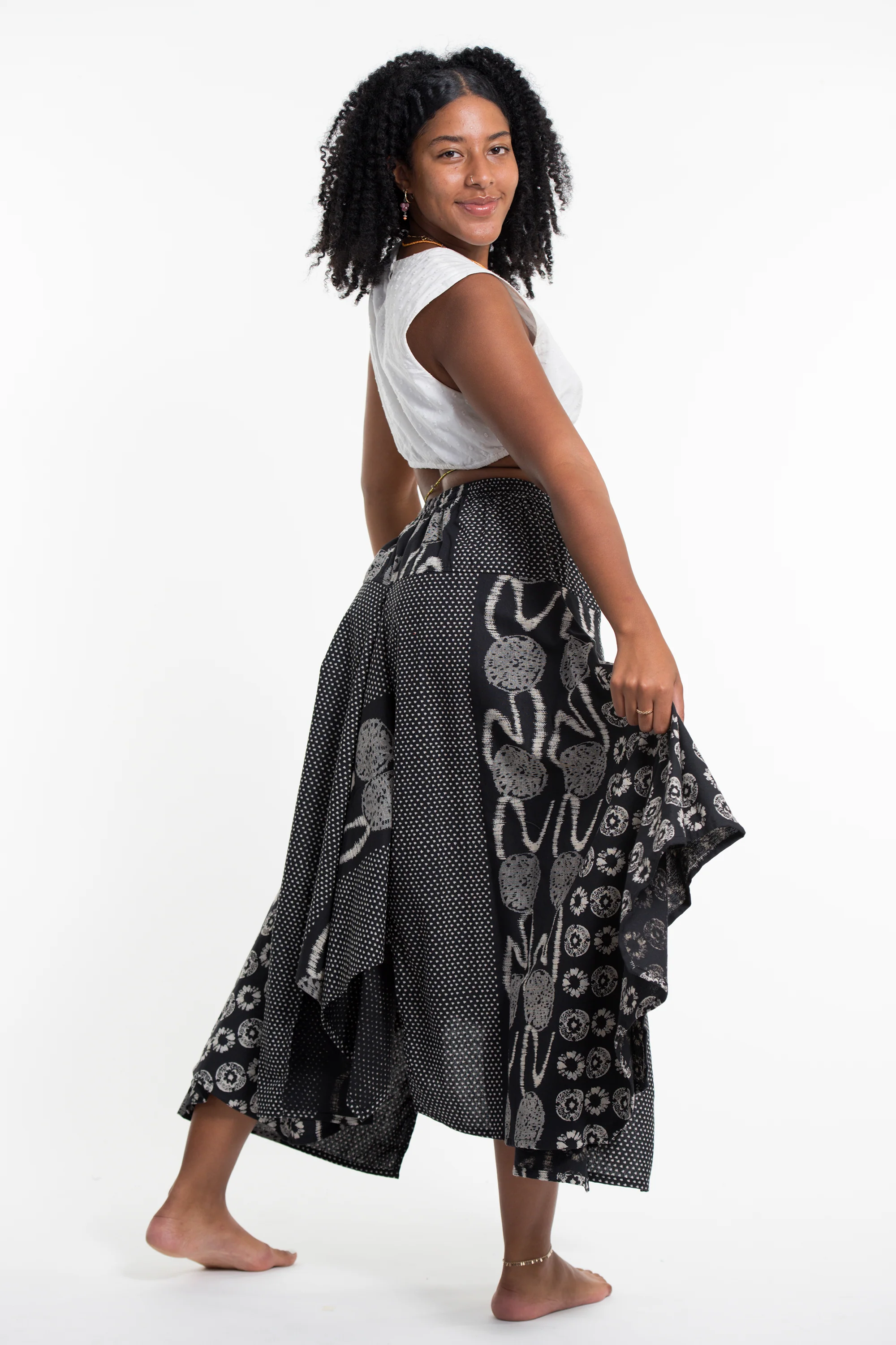 2191-Daisy-Dot-Prints-Cotton-Handkerchief-Midi-Skirt-in-Black-4.webp Daisy Dot Prints Cotton Handkerchief Midi Skirt in Black