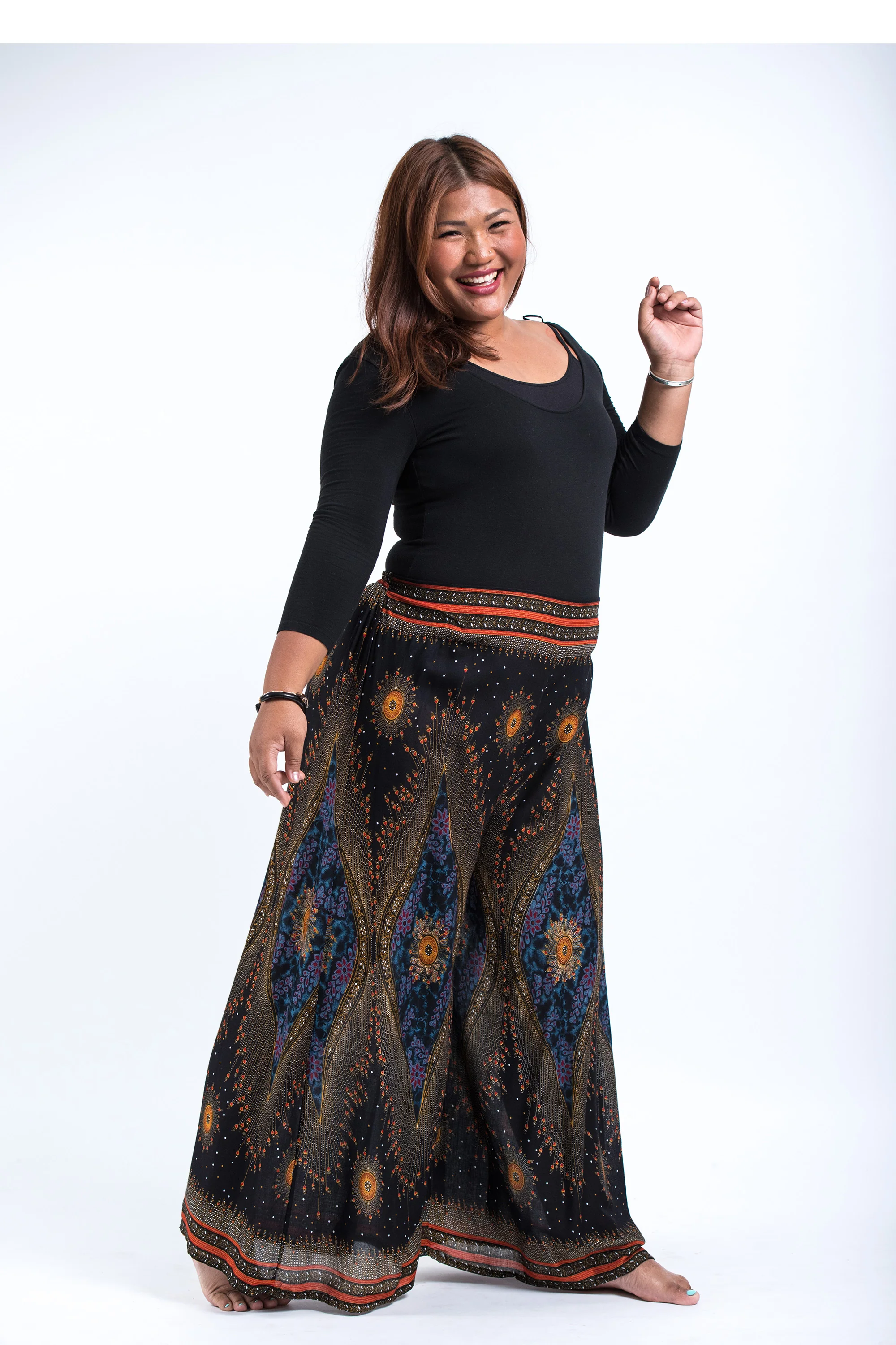 2393-Plus-Size-Peacock-Eyes-Palazzo-Style-Harem-Pants-in-Black-3.webp Plus Size Peacock Eyes Palazzo Style Harem Pants in Black