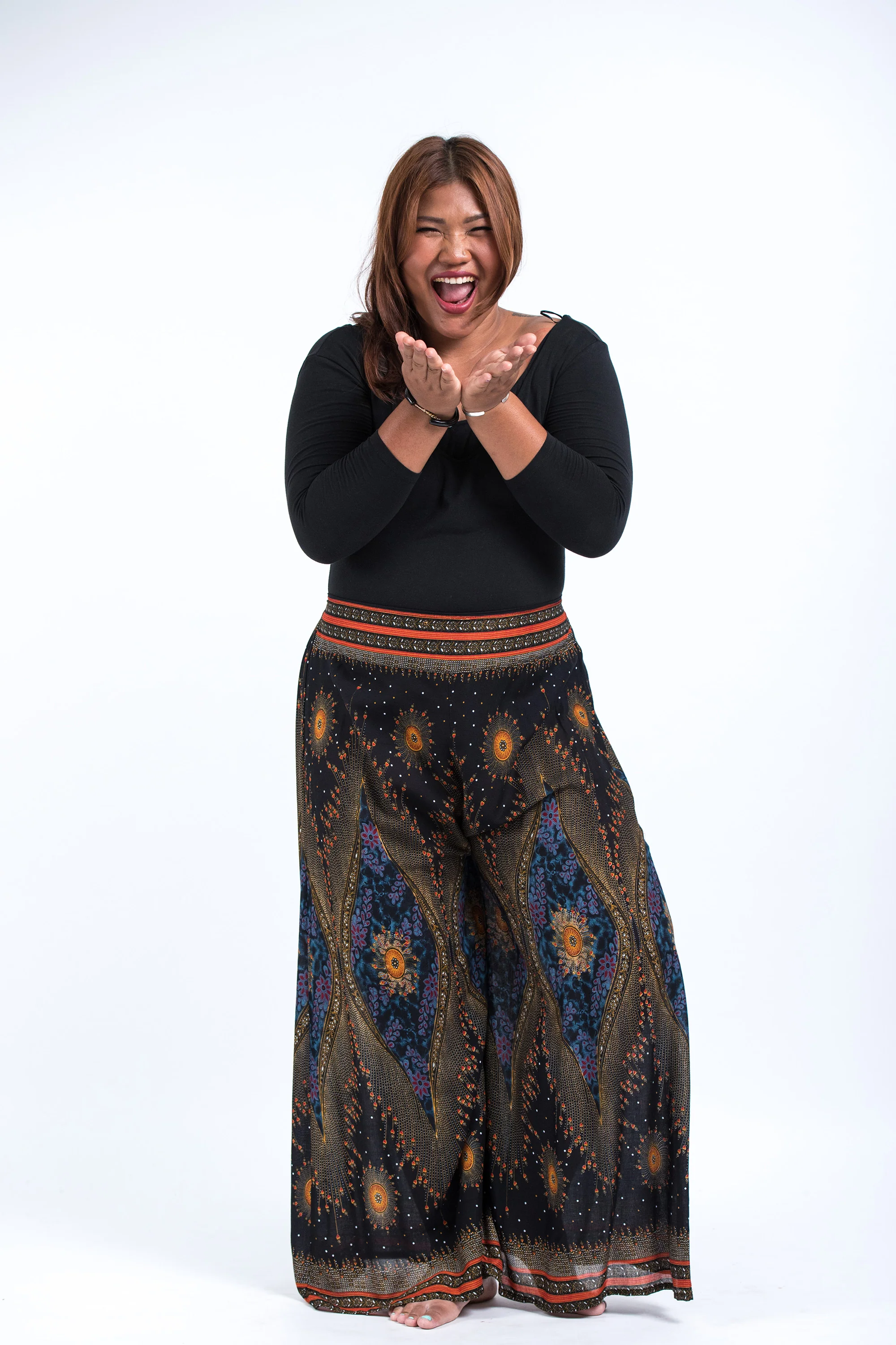 2393-Plus-Size-Peacock-Eyes-Palazzo-Style-Harem-Pants-in-Black-5.webp Plus Size Peacock Eyes Palazzo Style Harem Pants in Black