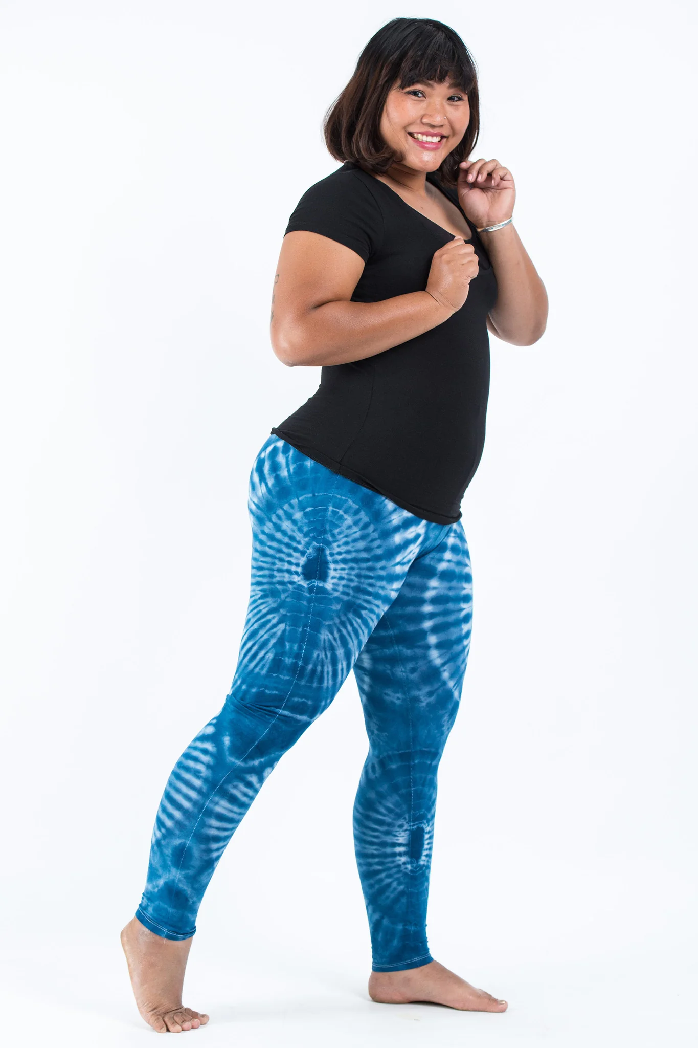2473-PLUS-SIZE-Tie-Dye-Leggings-in-White-Blue-3.webp PLUS SIZE Tie Dye Leggings in White Blue