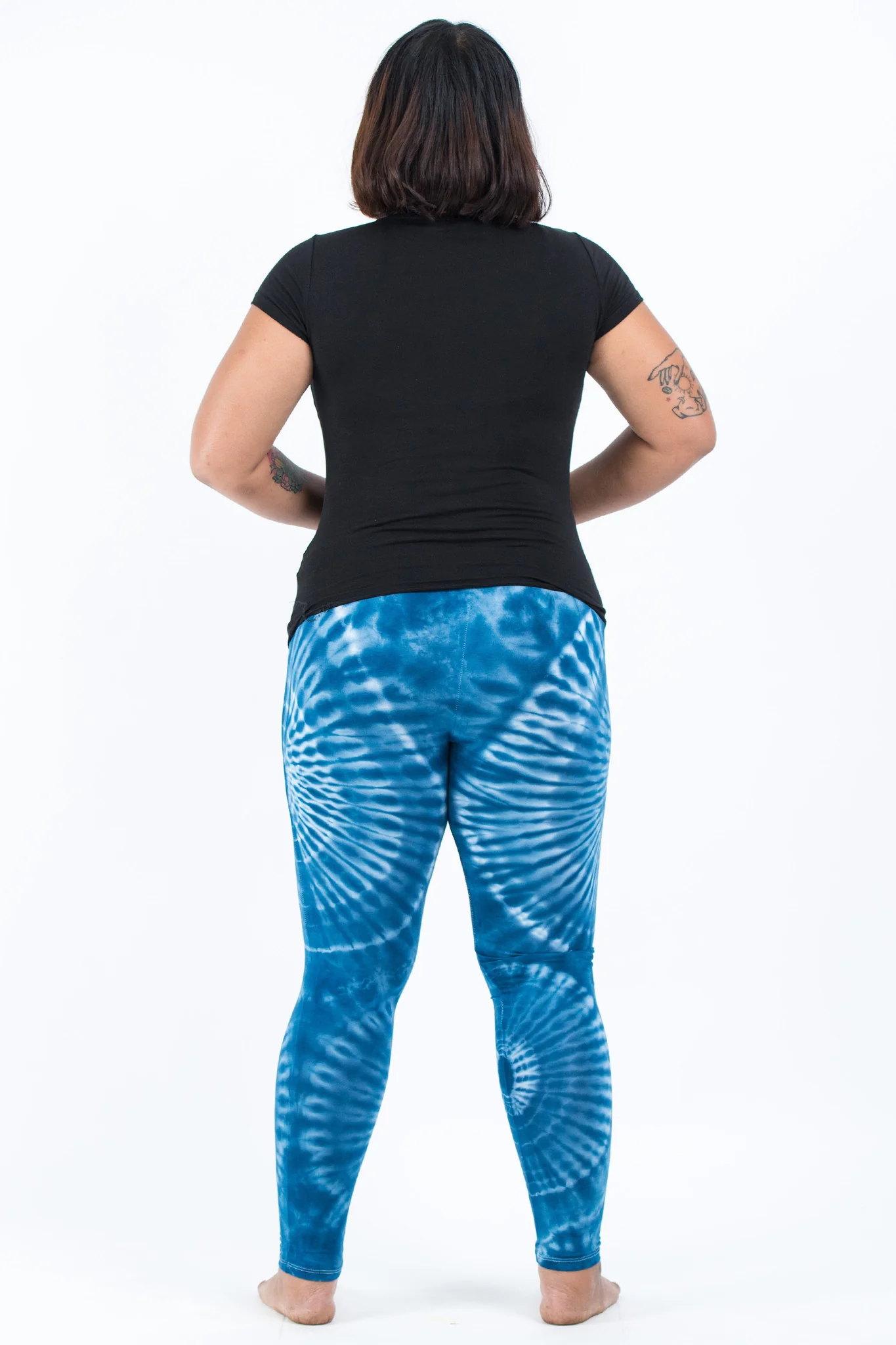 2473-PLUS-SIZE-Tie-Dye-Leggings-in-White-Blue-4.webp PLUS SIZE Tie Dye Leggings in White Blue