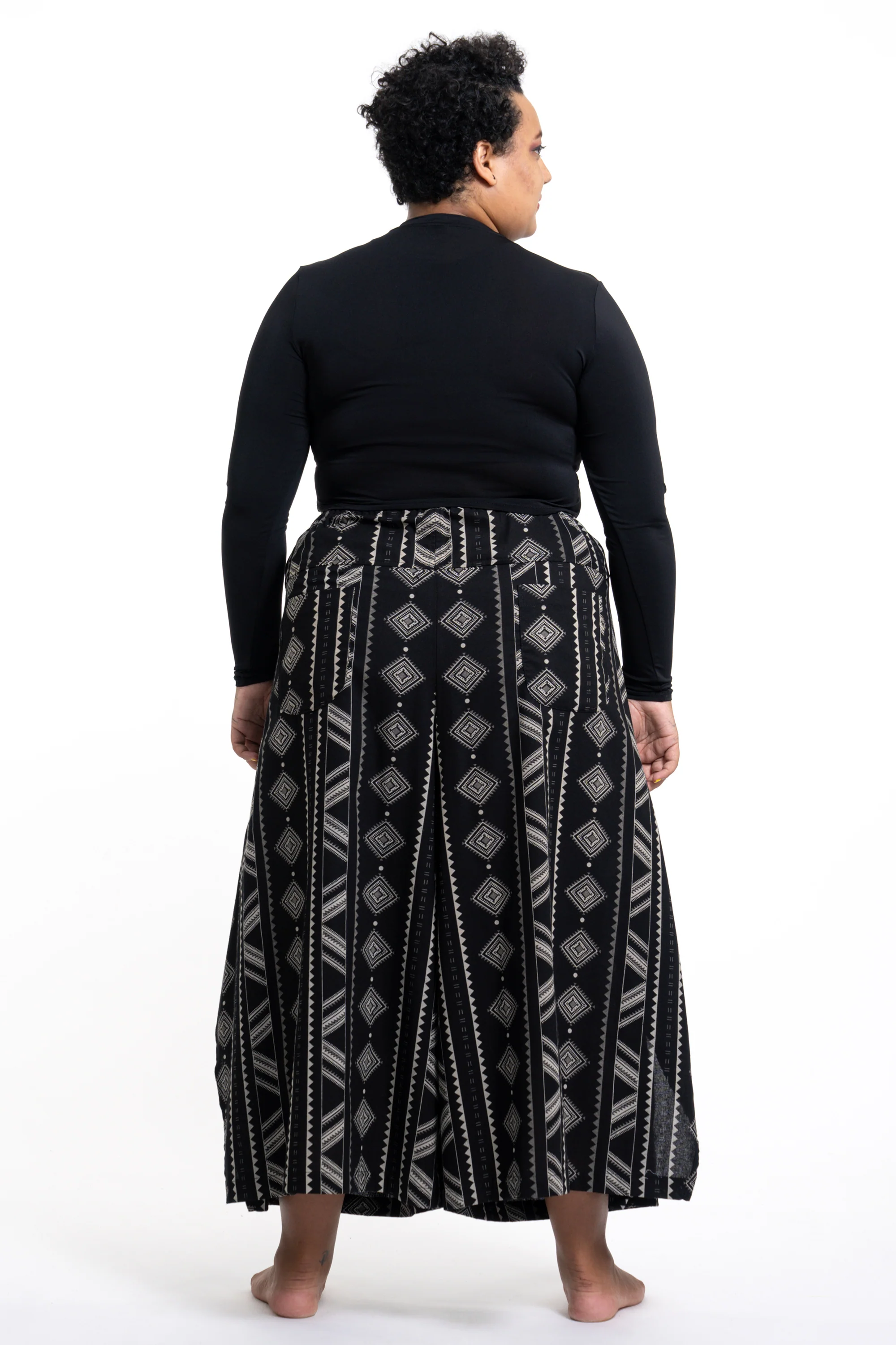 2490-Plus-Size-Diamonds-Women-s-Cotton-Palazzo-Pants-in-Black-4.webp Plus Size Diamonds Women's Cotton Palazzo Pants in Black