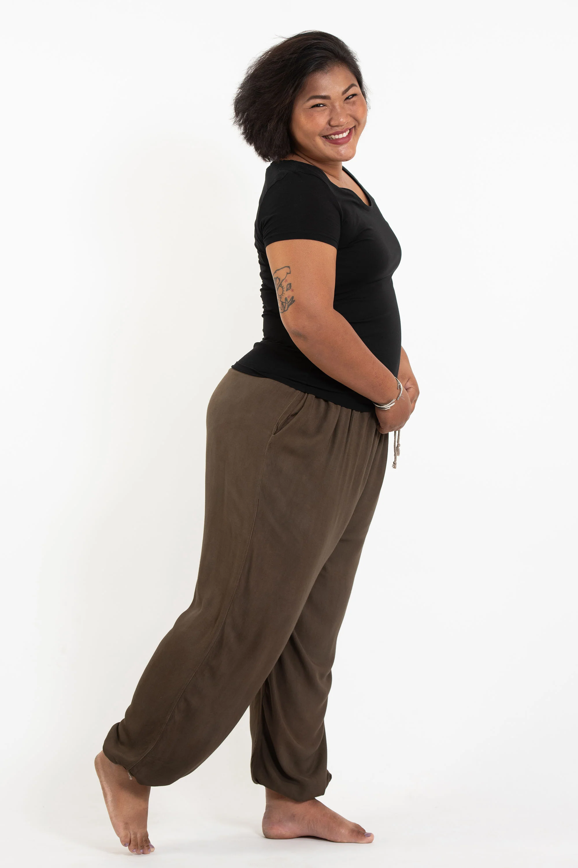 2504-Plus-Size-Solid-Color-Drawstring-Women-s-Yoga-Massage-Pants-in-Brown-3.webp Plus Size Solid Color Drawstring Women's Yoga Massage Pants in Brown