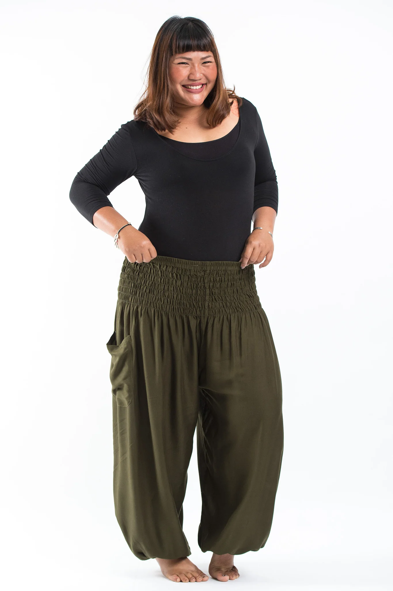 2519-Plus-Size-Solid-Color-Women-s-Harem-Pants-in-Green-3.webp Plus Size Solid Color Women's Harem Pants in Green
