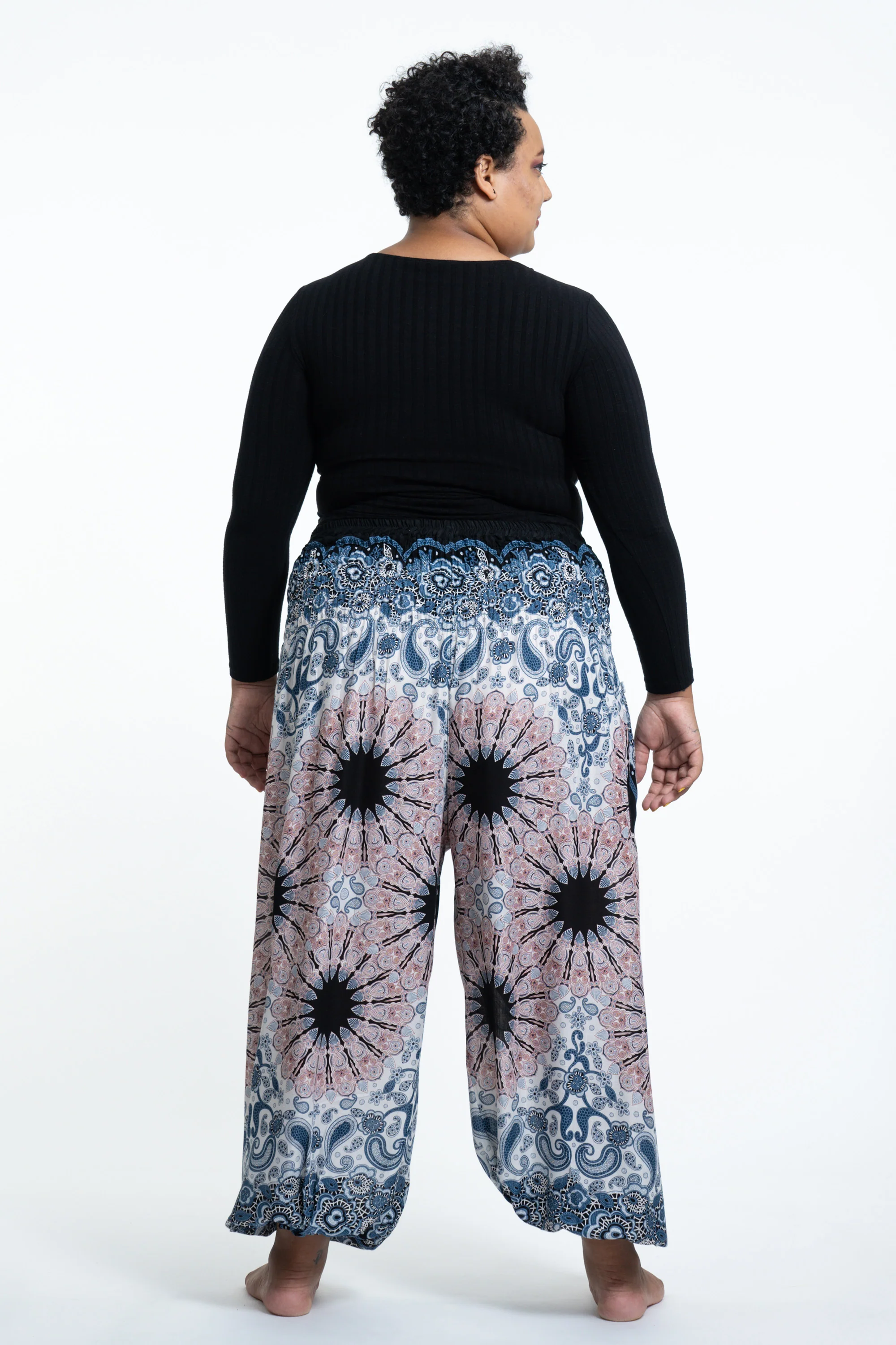2543-Plus-Size-Paisley-Mandalas-Women-s-Harem-Pants-in-Silver-Gray-4.webp Plus Size Paisley Mandalas Women's Harem Pants in Silver Gray