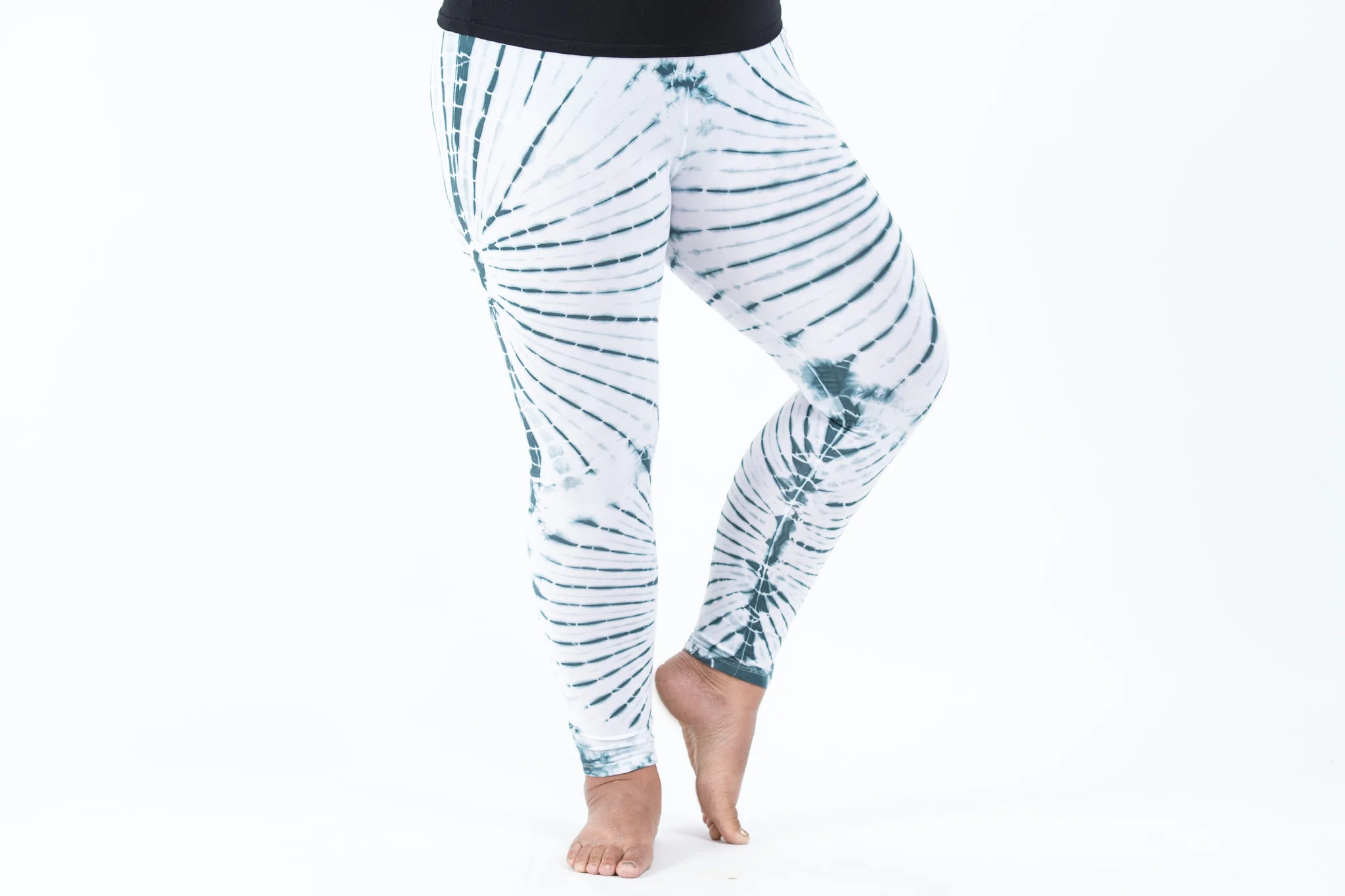 2549-PLUS-SIZE-Tie-Dye-Leggings-in-White-Black-2.webp PLUS SIZE Tie Dye Leggings in White Black
