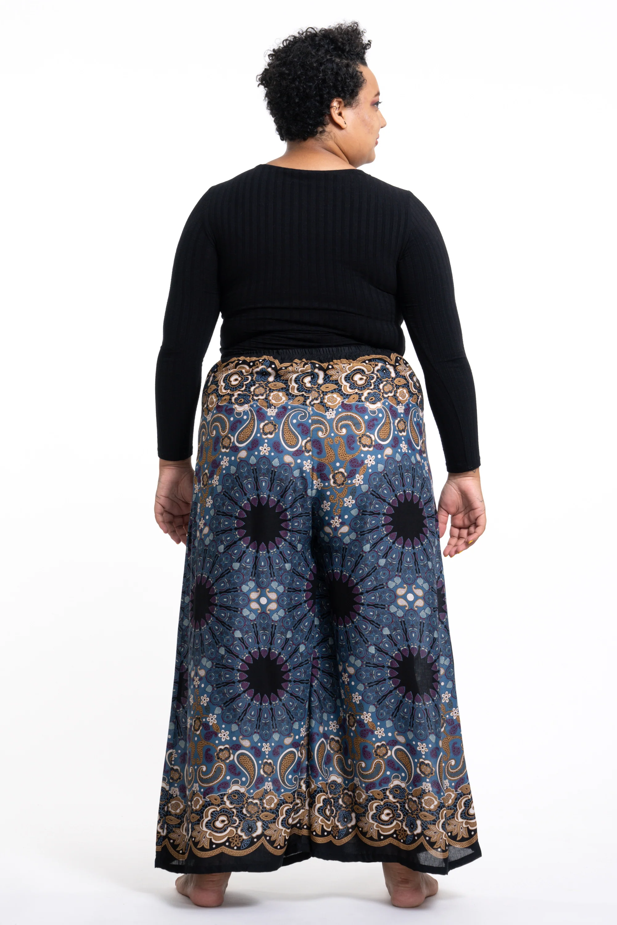 2628-Plus-Size-Paisley-Mandalas-Palazzo-Style-Harem-Pants-in-Blue-Gray-4.webp Plus Size Paisley Mandalas Palazzo Style Harem Pants in Blue Gray