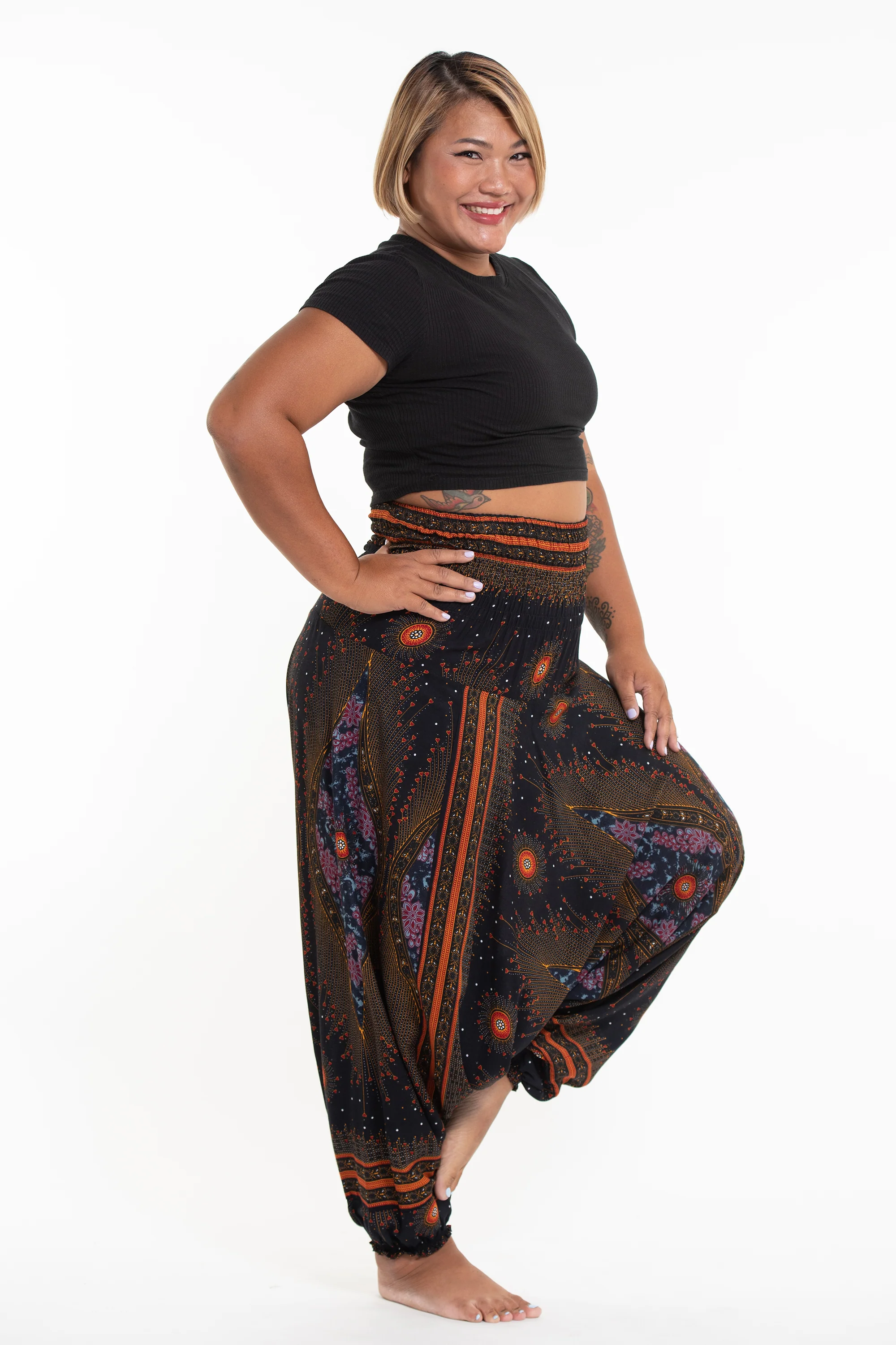 2688-Plus-Size-Peacock-Eyes-2-in-1-Jumpsuit-Harem-Pants-in-Black-3.webp Plus Size Peacock Eyes 2-in-1 Jumpsuit Harem Pants in Black