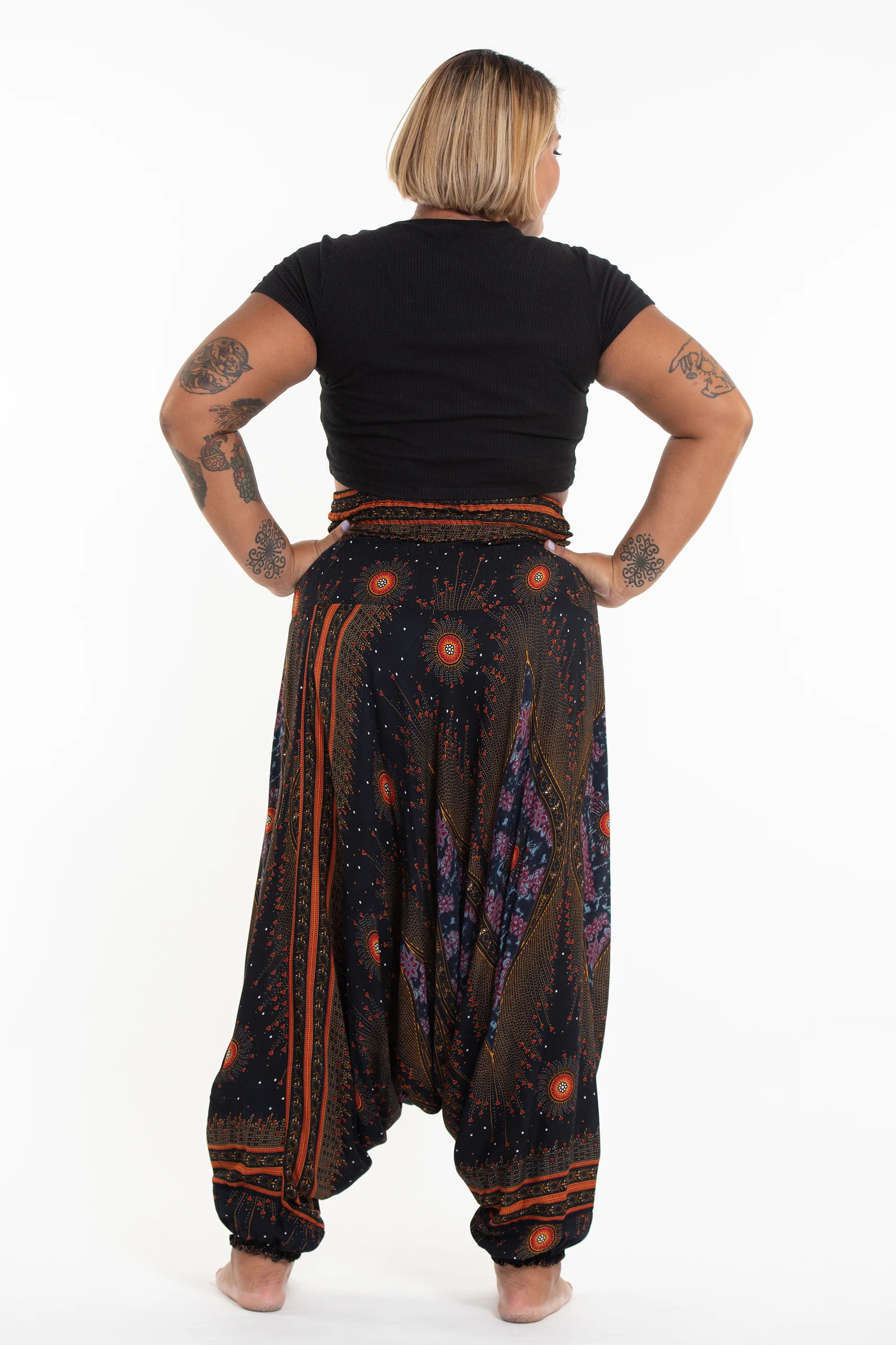 2688-Plus-Size-Peacock-Eyes-2-in-1-Jumpsuit-Harem-Pants-in-Black-4.webp Plus Size Peacock Eyes 2-in-1 Jumpsuit Harem Pants in Black