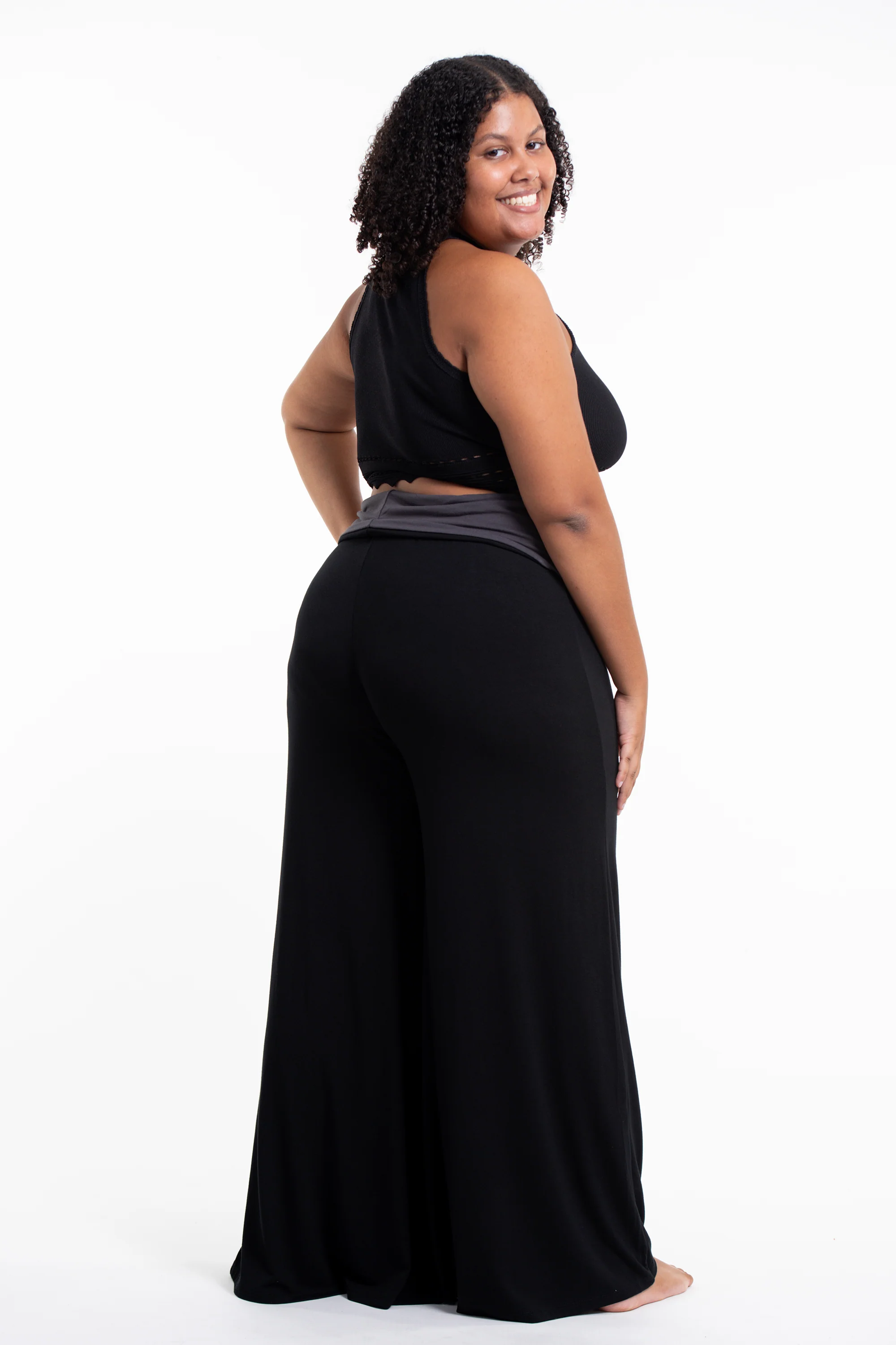 2737-Plus-Size-Mandala-Print-Wide-Leg-Palazzo-Harem-Pants-Cotton-Spandex-in-Black-4.webp Plus Size Mandala Print Wide Leg Palazzo Harem Pants Cotton Spandex in Black