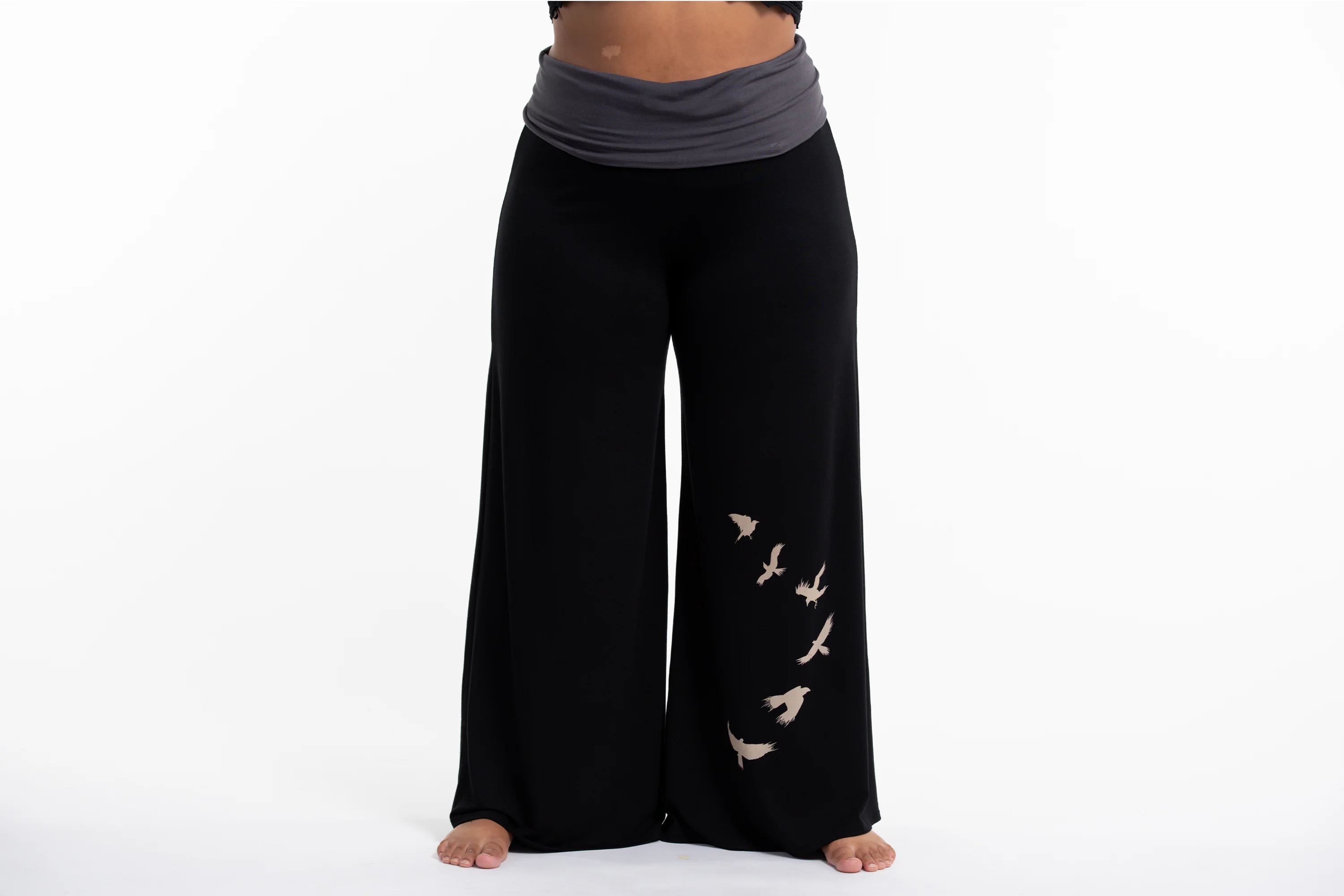 2779-Plus-Size-Birds-Print-Wide-Leg-Palazzo-Harem-Pants-Cotton-Spandex-in-Black-2.webp Plus Size Birds Print Wide Leg Palazzo Harem Pants Cotton Spandex in Black