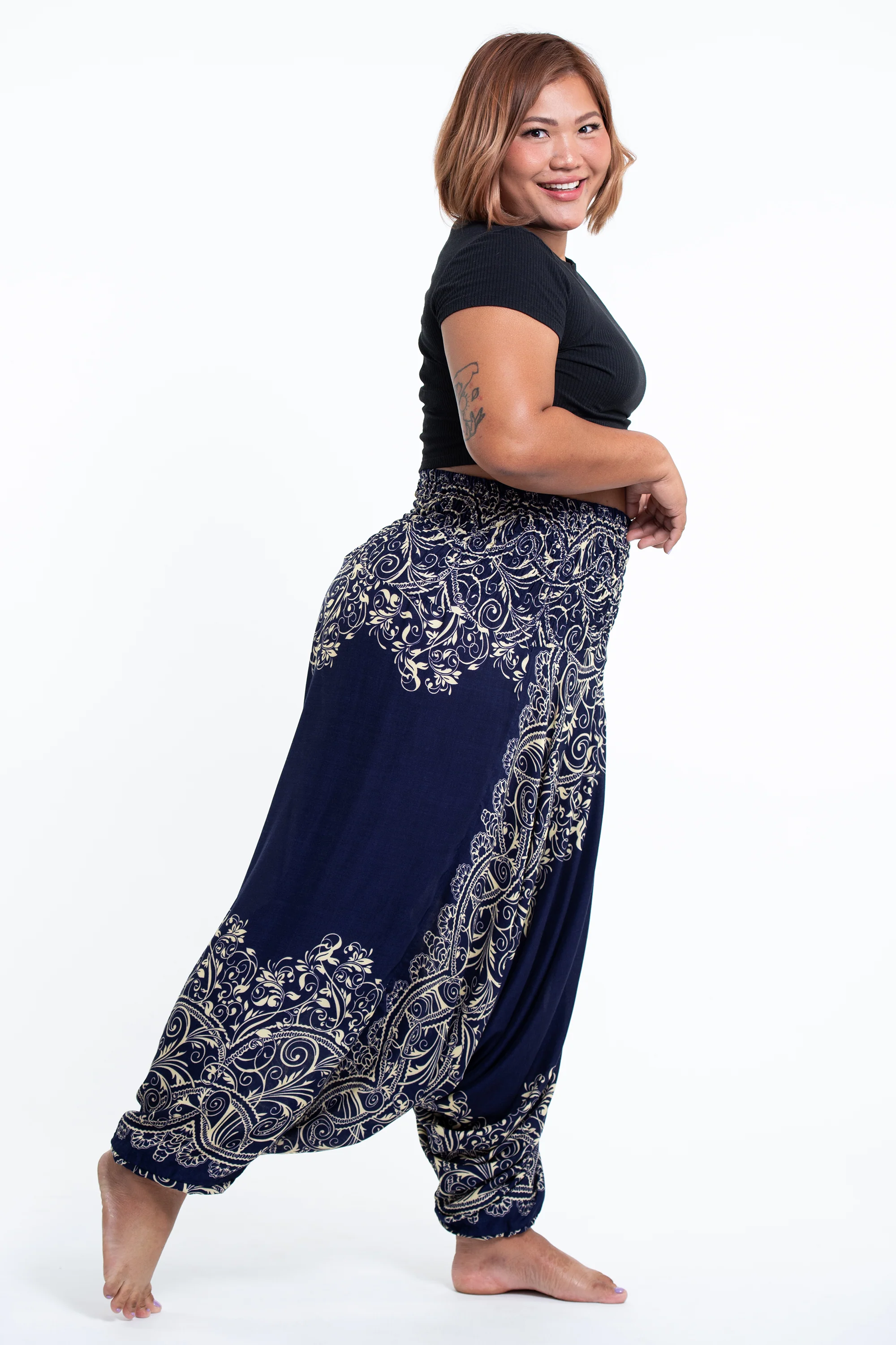 2821-Plus-Size-Vines-2-in-1-Jumpsuit-Harem-Pants-in-Blue-3.webp Plus Size Vines 2-in-1 Jumpsuit Harem Pants in Blue