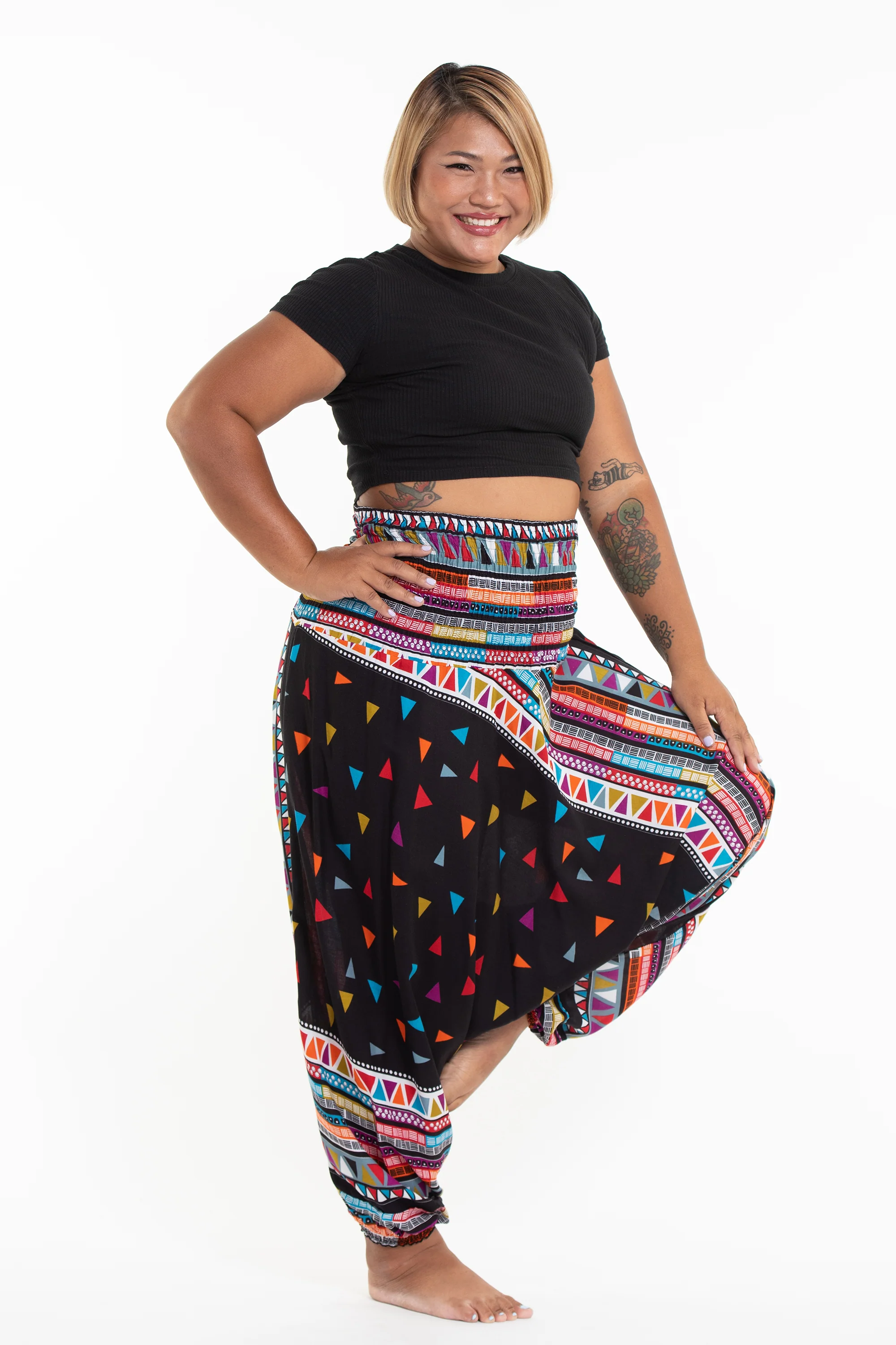 2829-Plus-Size-Triangles-2-in-1-Jumpsuit-Harem-Pants-in-Black-3.webp Plus Size Triangles 2-in-1 Jumpsuit Harem Pants in Black