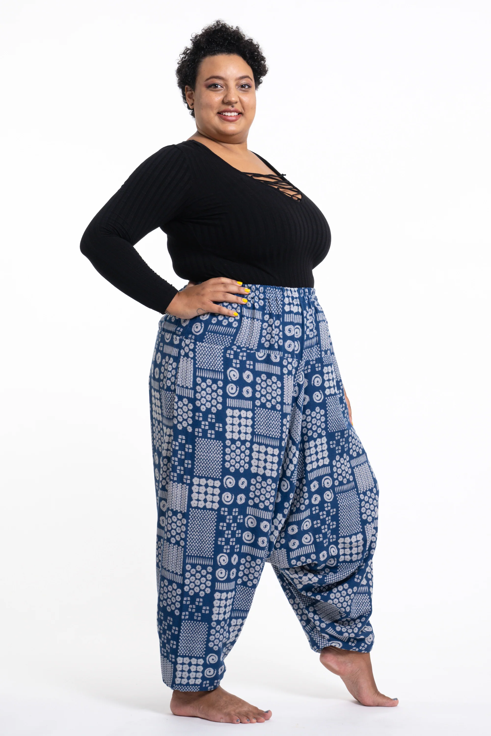 2848-Plus-Size-Patchwork-Prints-Women-s-Low-Cut-Cotton-Harem-Pants-in-Indigo-3.webp Plus Size Patchwork Prints Women's Low Cut Cotton Harem Pants in Indigo