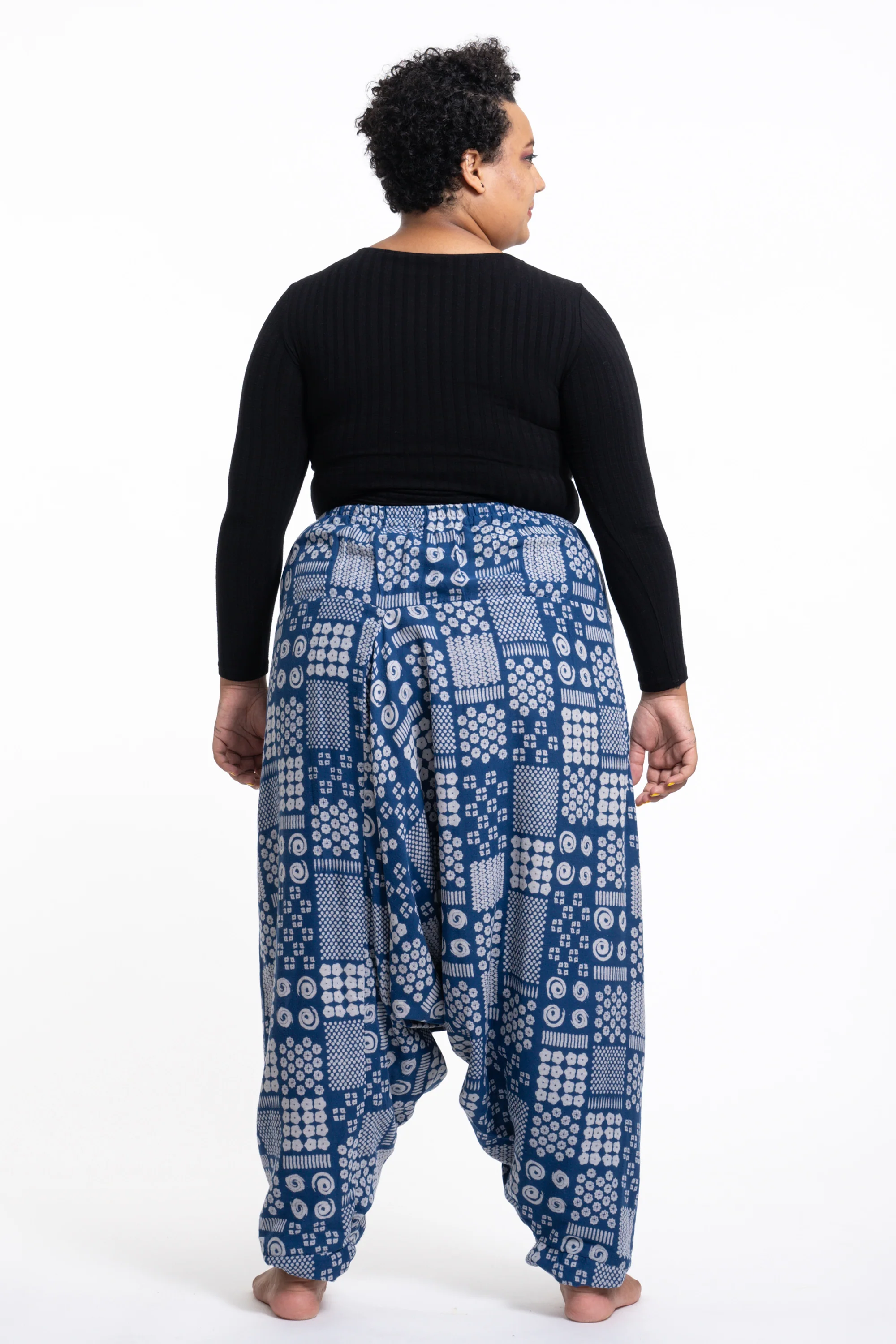 2848-Plus-Size-Patchwork-Prints-Women-s-Low-Cut-Cotton-Harem-Pants-in-Indigo-4.webp Plus Size Patchwork Prints Women's Low Cut Cotton Harem Pants in Indigo