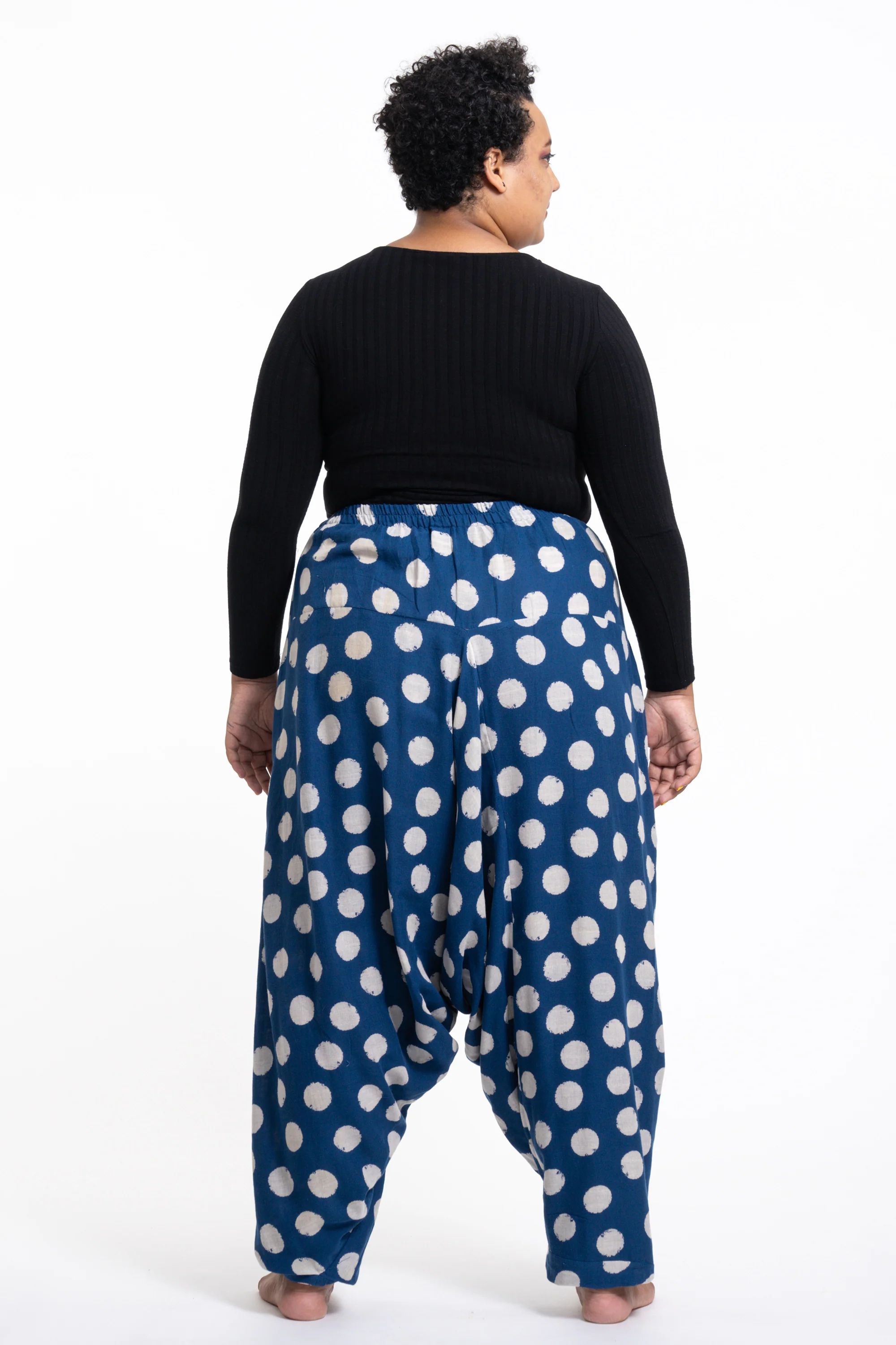 2900-Plus-Size-Polkadot-Prints-Women-s-Low-Cut-Cotton-Harem-Pants-in-Indigo-4.webp Plus Size Polkadot Prints Women's Low Cut Cotton Harem Pants in Indigo