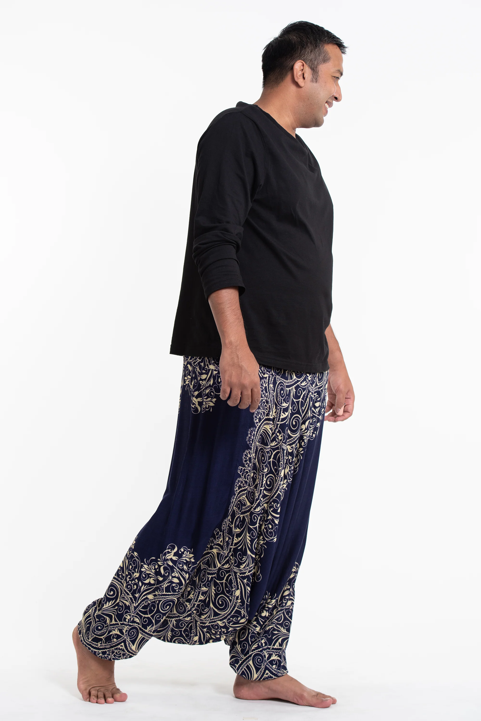 2906-Plus-Size-Vines-Drop-Crotch-Men-s-Harem-Pants-in-Blue-3.webp Plus Size Vines Drop Crotch Men's Harem Pants in Blue