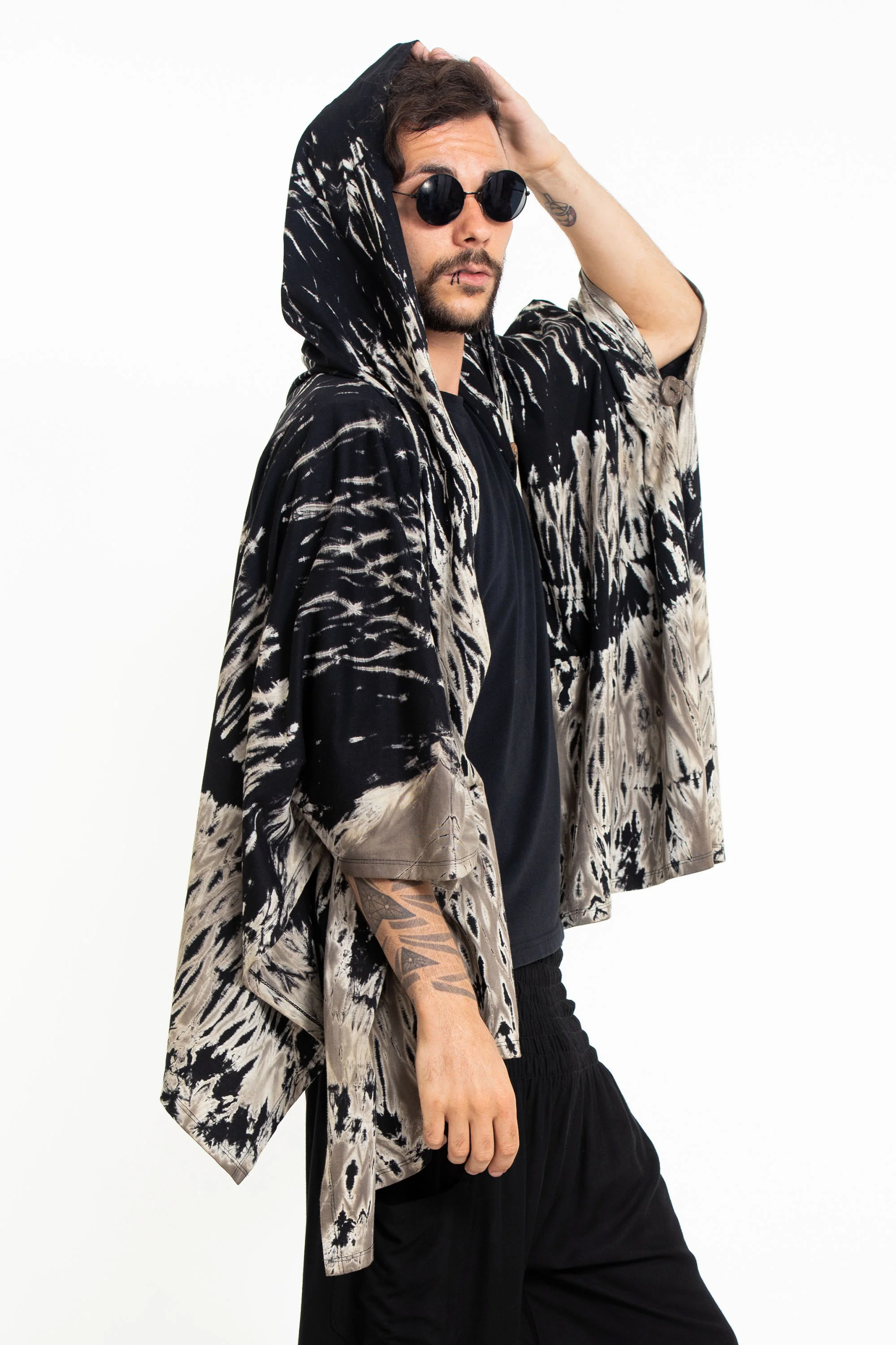 3045-Tie-Dye-Cotton-Hooded-Poncho-Jacket-in-Black-03-3.webp Tie Dye Cotton Hooded Poncho Jacket in Black 03