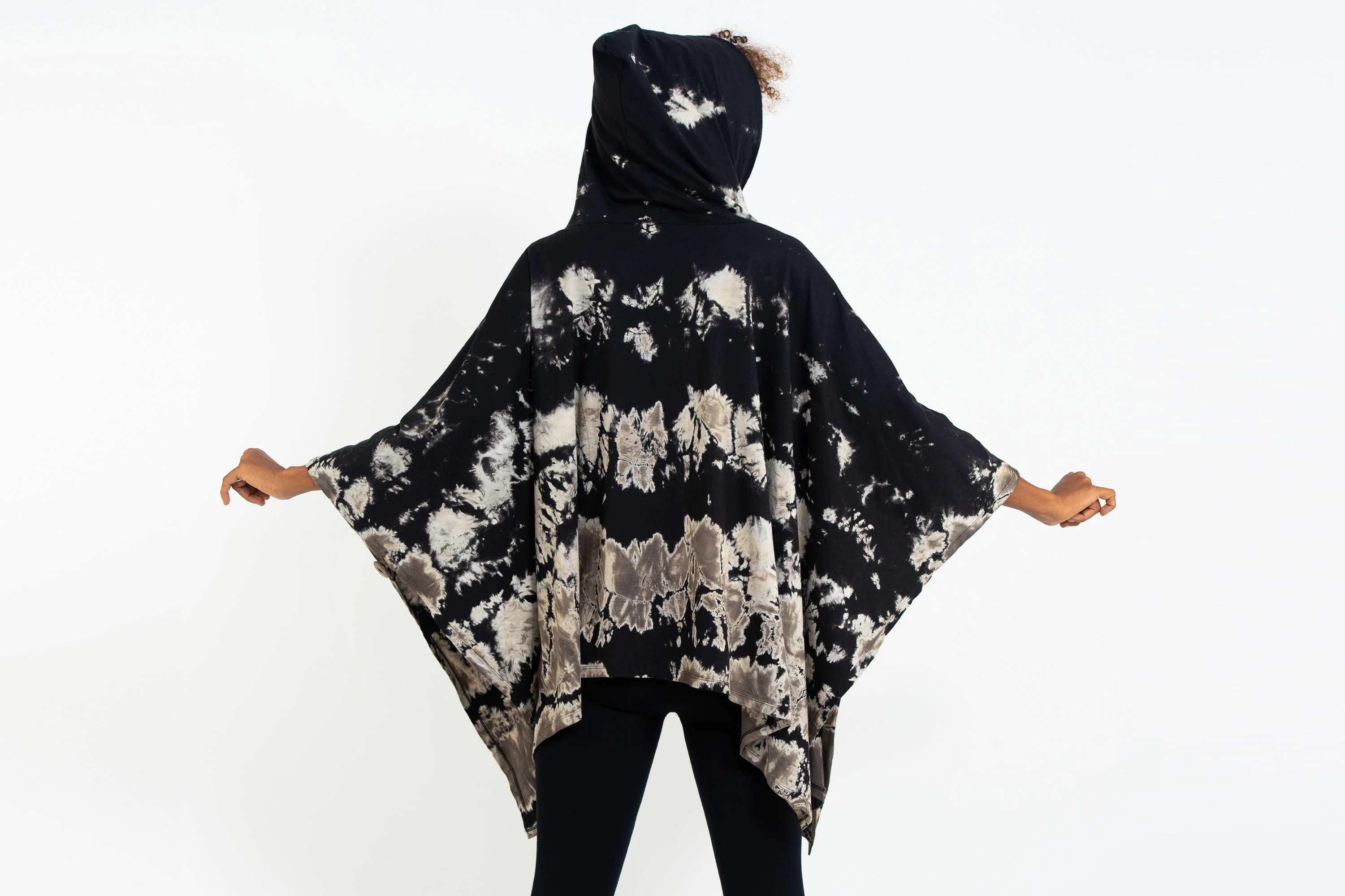 3045-Tie-Dye-Cotton-Hooded-Poncho-Jacket-in-Black-03-4.webp Tie Dye Cotton Hooded Poncho Jacket in Black 03